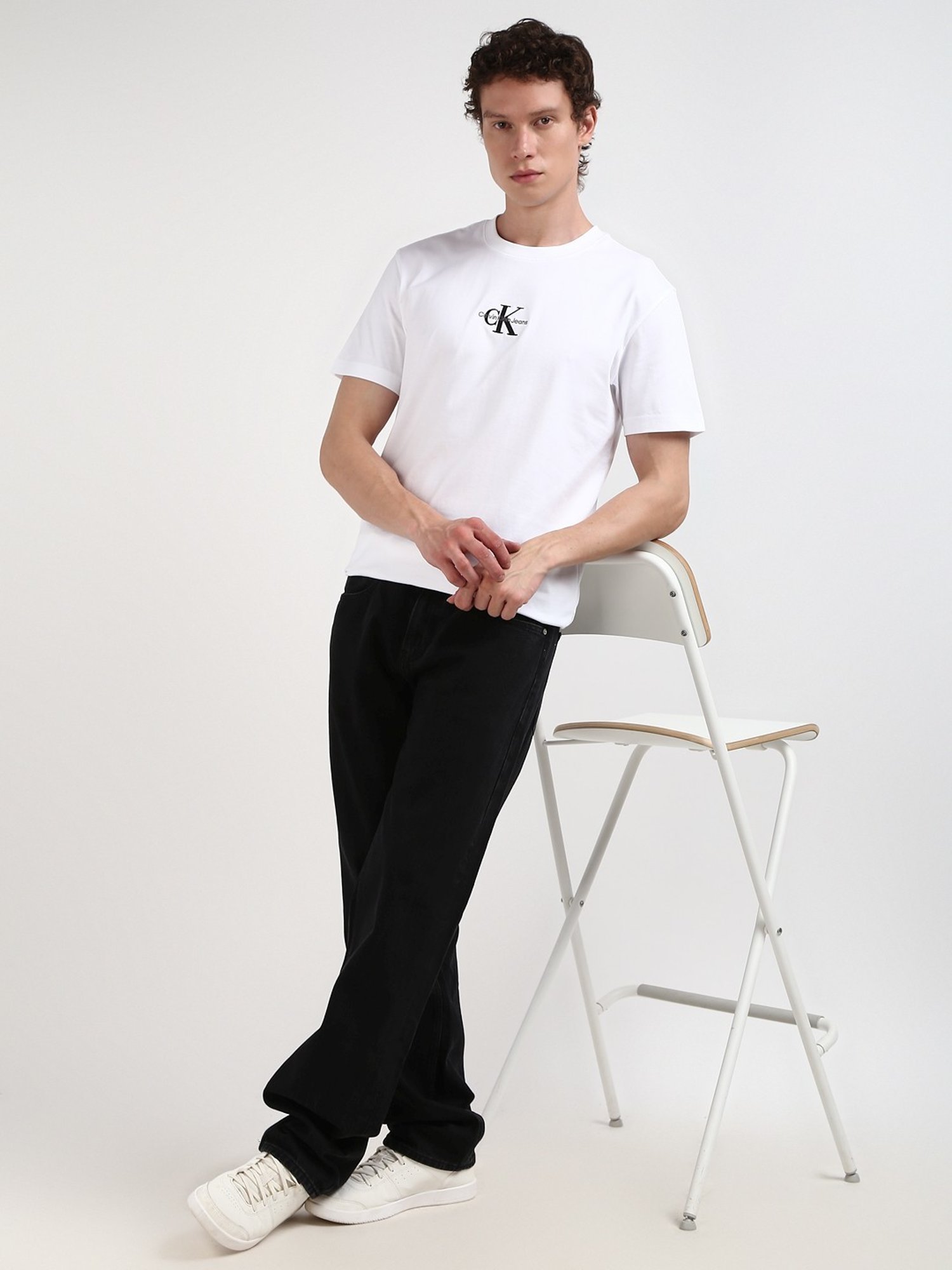 Calvin Klein Jeans White Cotton Regular Fit T-Shirt