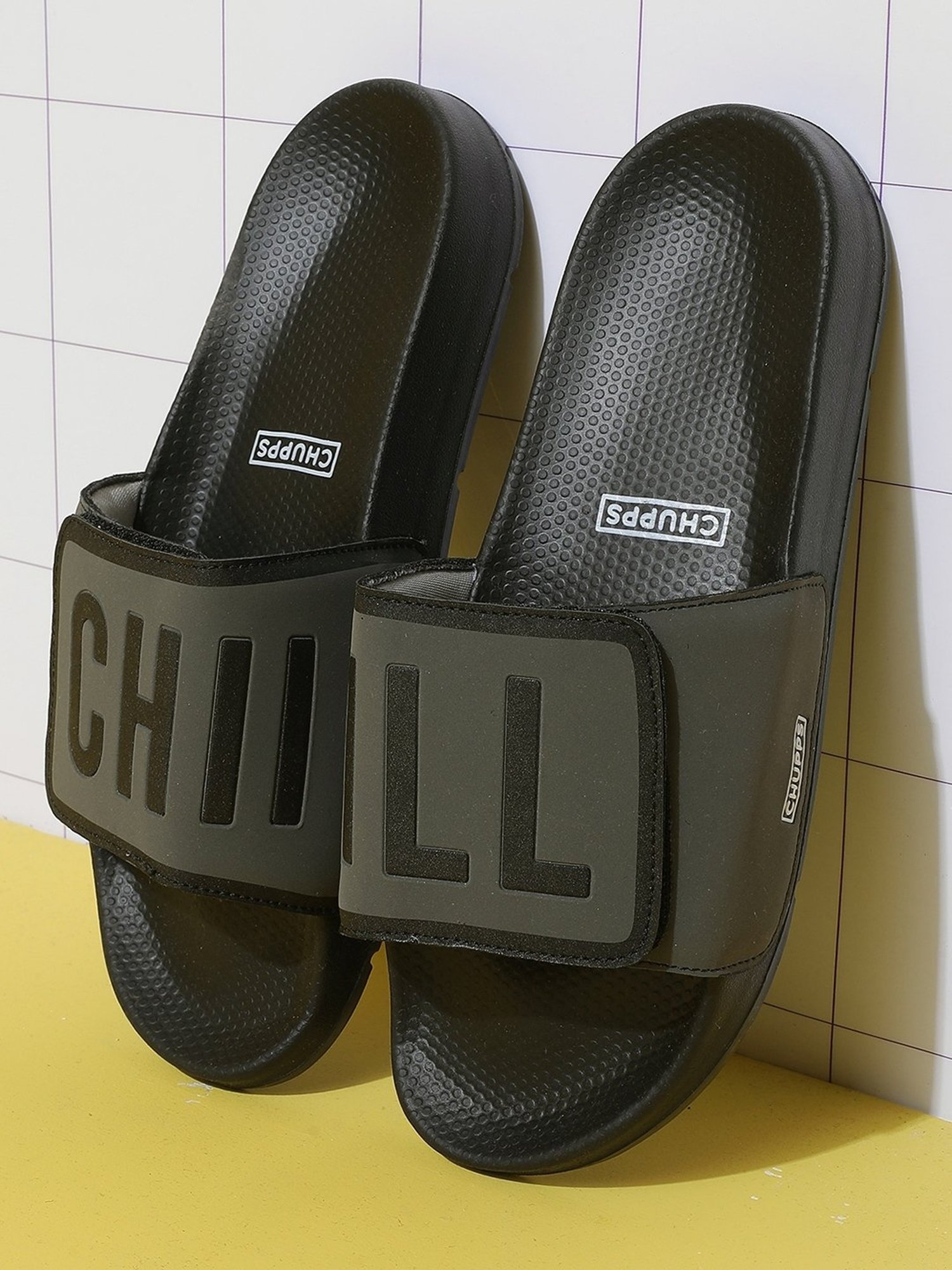 Chupps Men's Grey Slides