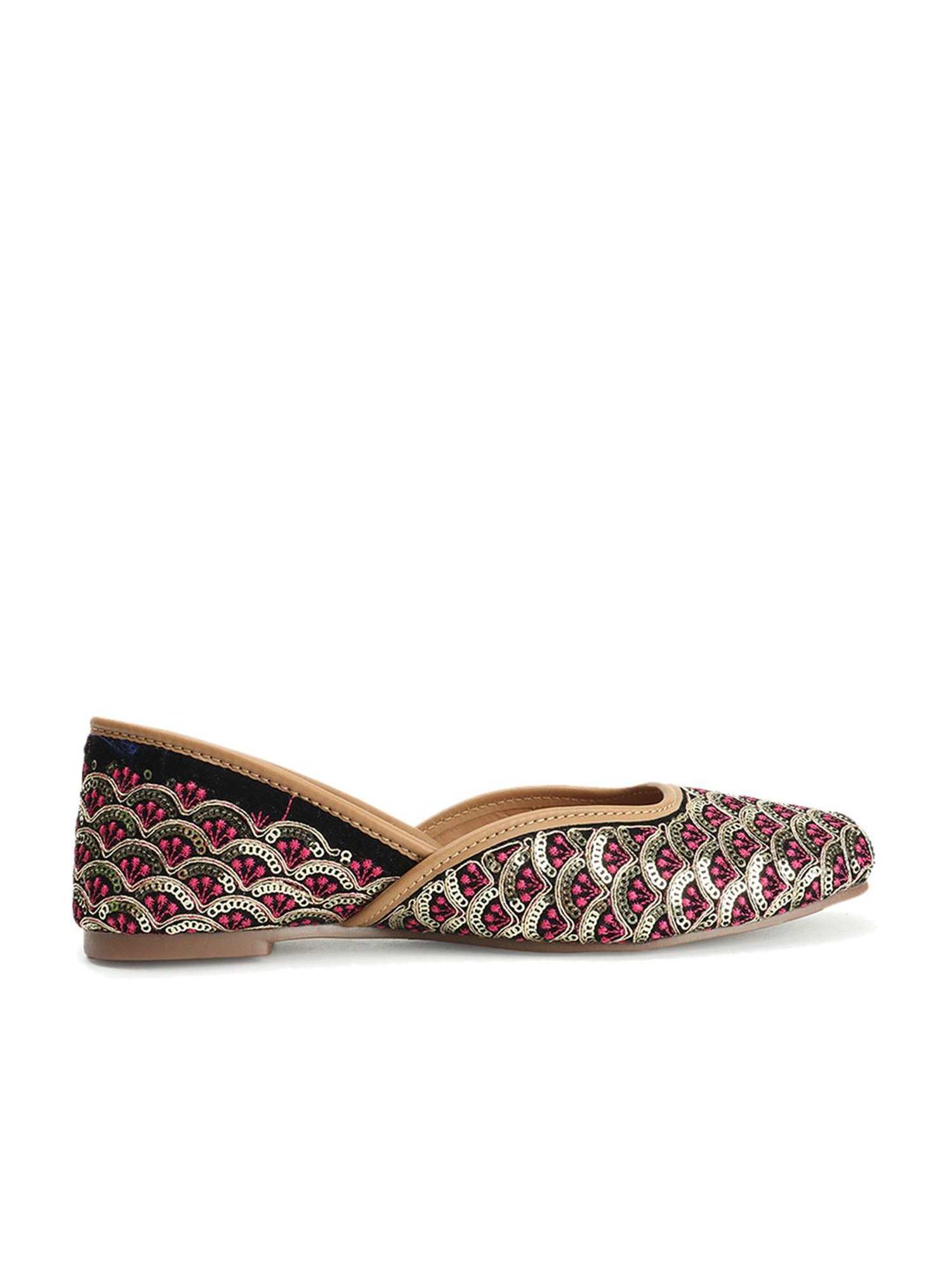 Iconics Women's Pink Ethnic Juttis