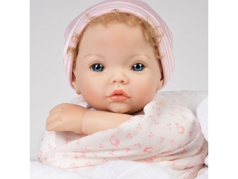 Paradise Galleries Realistic Newborn Doll - Forever Yours Golden, 7-Piece Reborn Doll Gift Set with Magnetic Pacifier