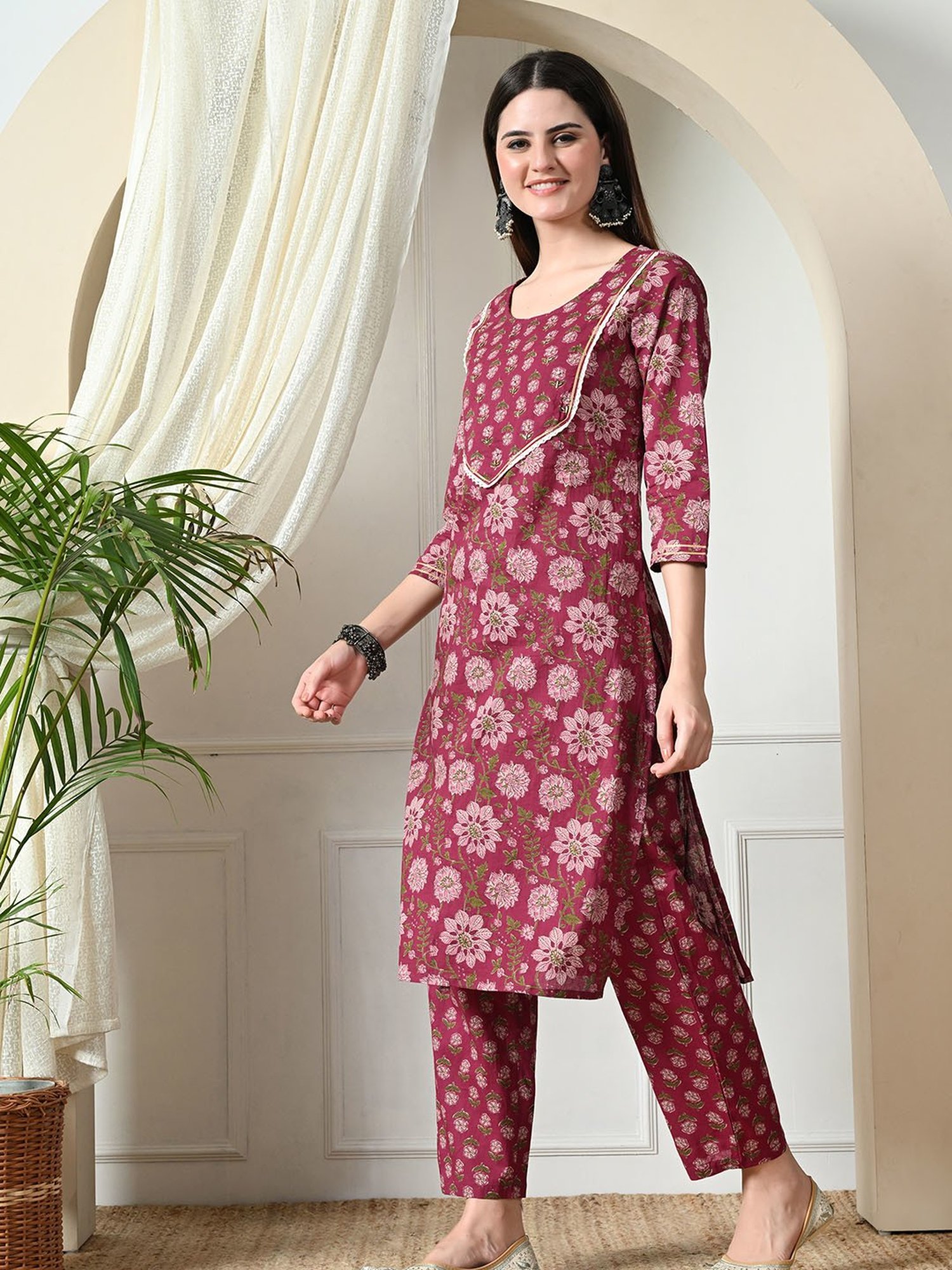 DECKEDUP Burgundy Cotton Embellished Kurta With Pants