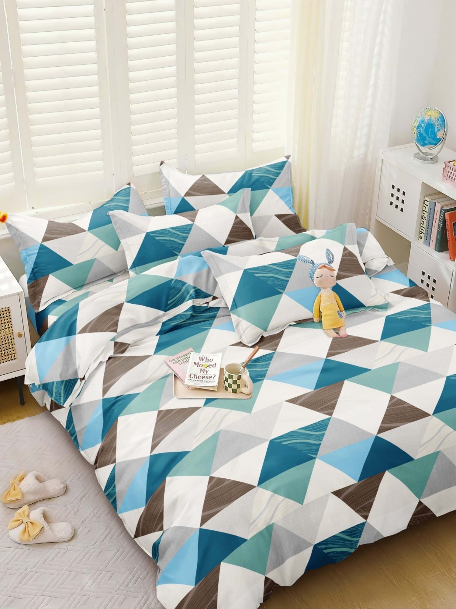 Ariana Forli UltraSoft Geometric Blue 140 TC Microfibre Bedsheet with 2 Pillow Covers