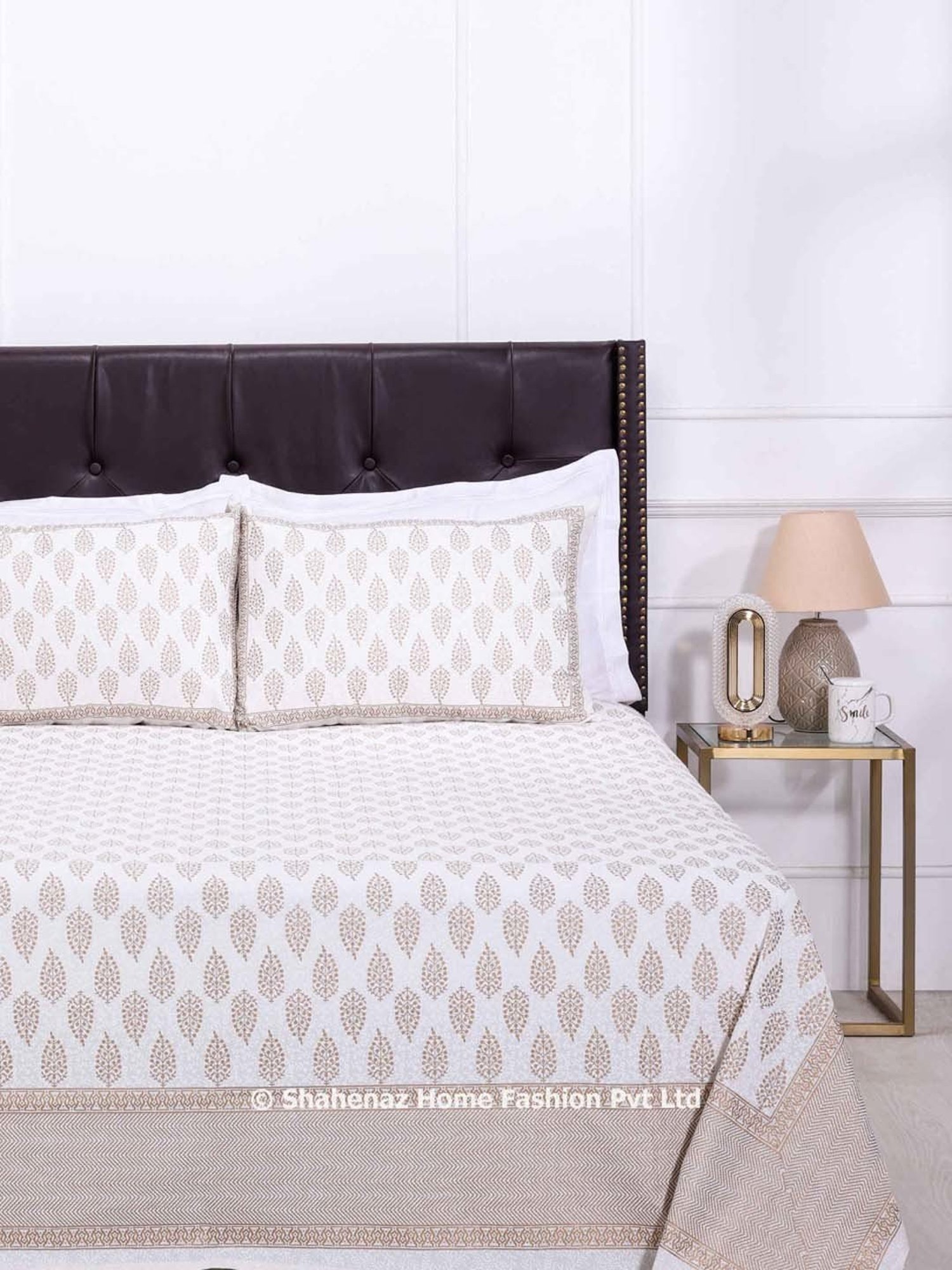 Shahenaz White & Golden 120 TC Cotton Pastel Double Bedsheet with 2 Pillow Covers