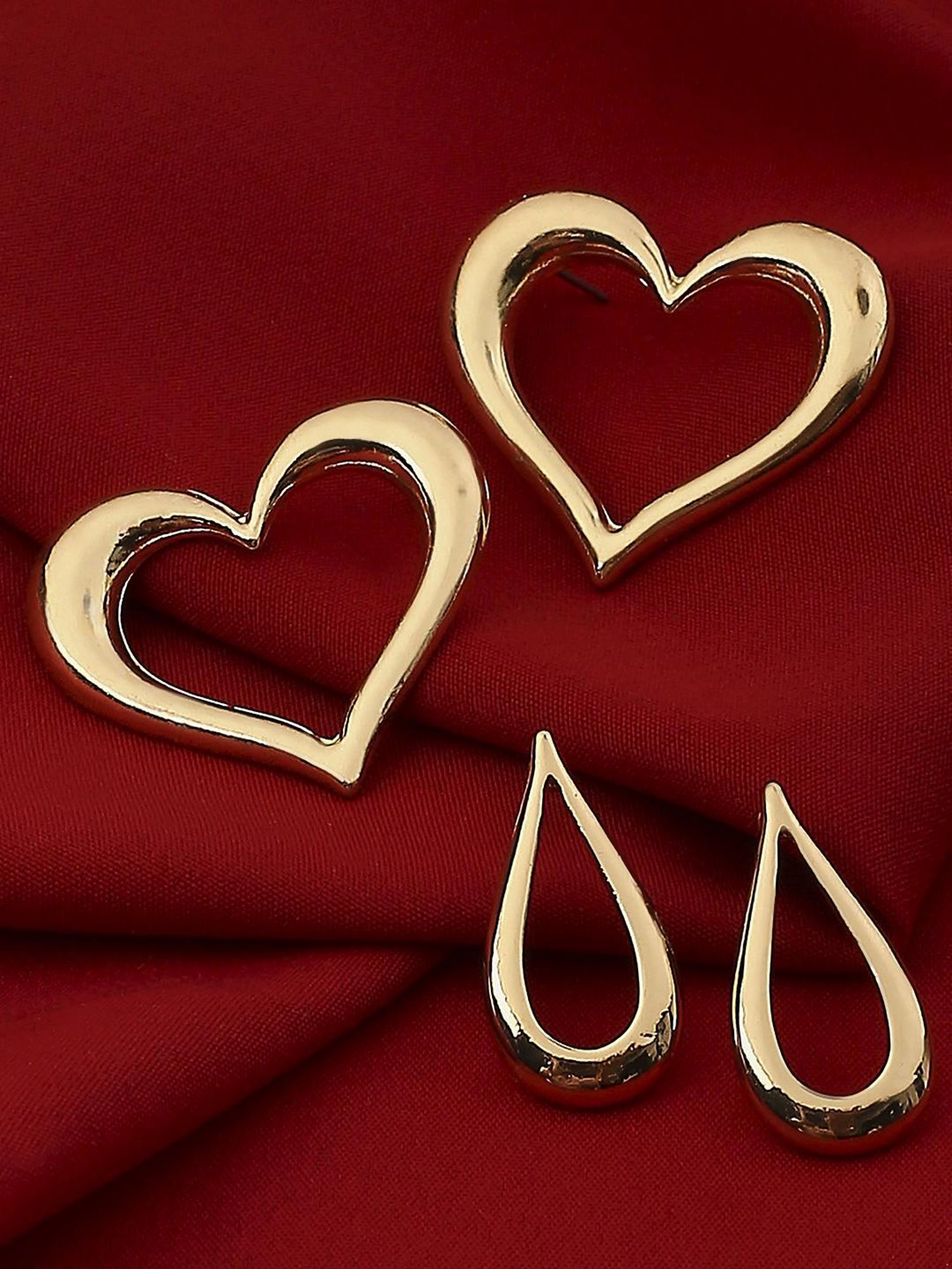 OOMPH Gold Bold Look Stud Earrings Pack of 2