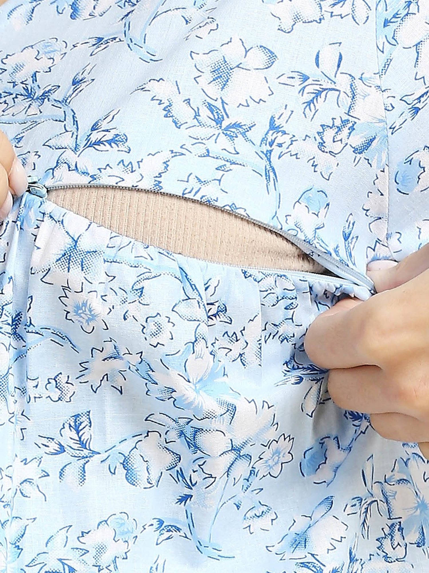 MomToBe Blue Cotton Floral Print Feeding Nighty