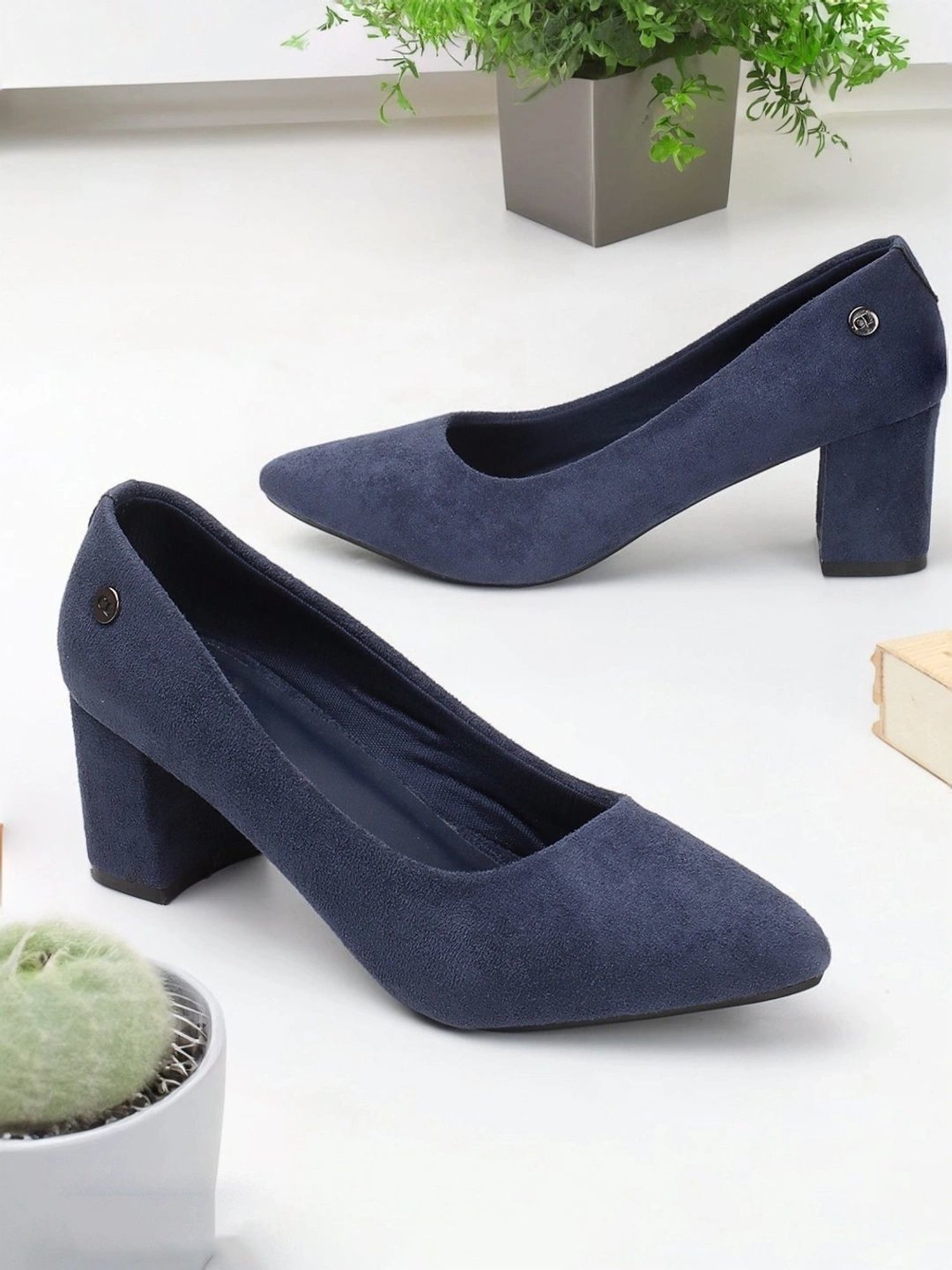 Flat N Heels Women's Pink Stiletto Pumps