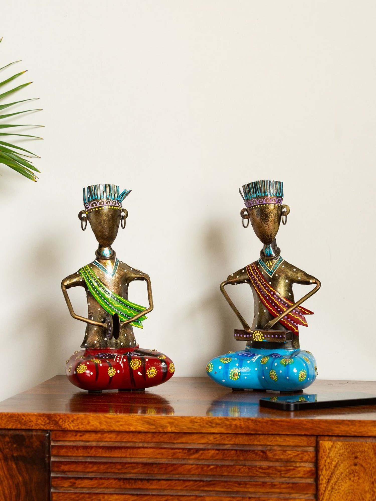 ExclusiveLane 'Gayak Folk Artists' Multicolor Iron Decorative Piece - Set of 2