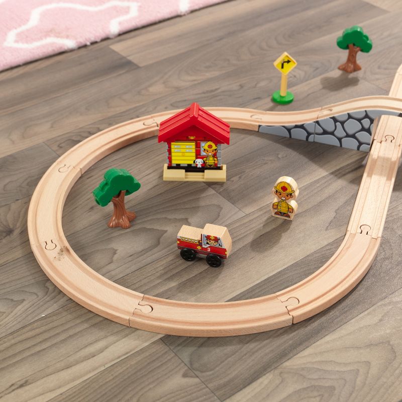 KidKraft Figure 8 Train Set