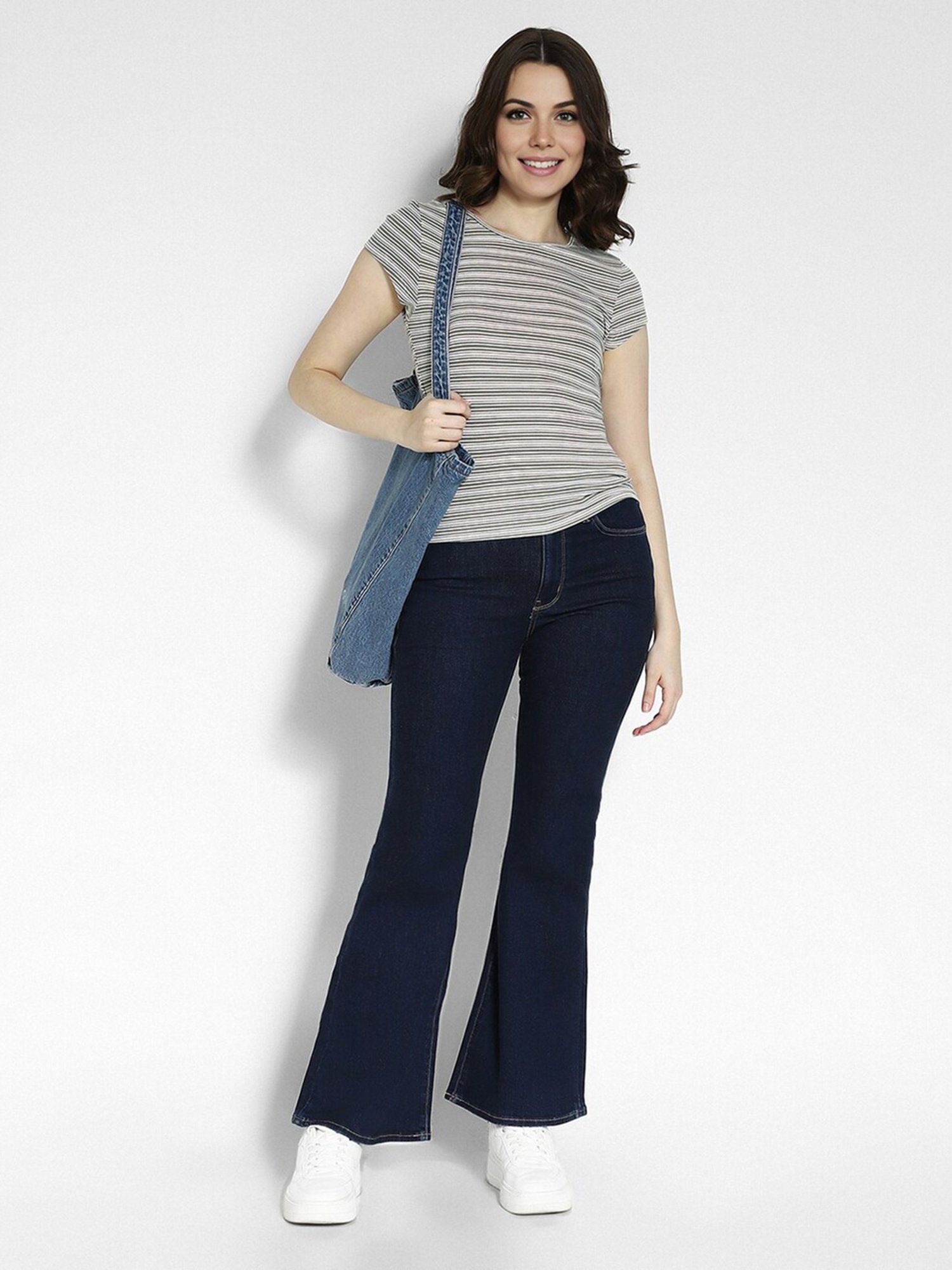 American Eagle Outfitters Green Regular Fit T-Shirt