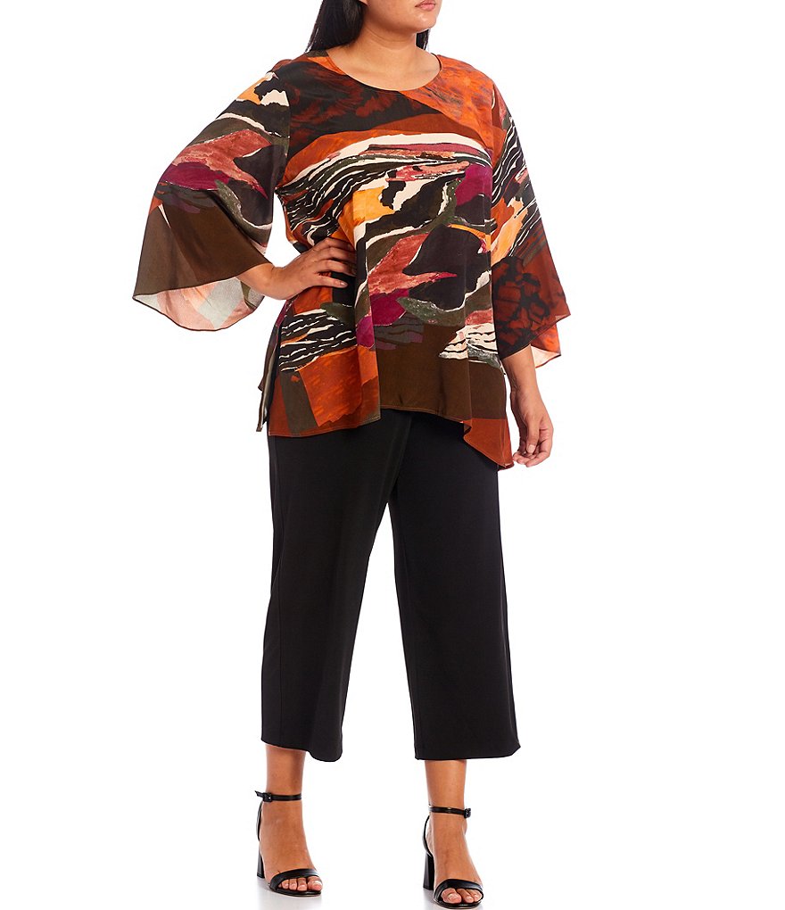Karen Kane Plus Size Printed Round Neck Sharkbite Flare Hem Chiffon 3/4 Sleeve Top