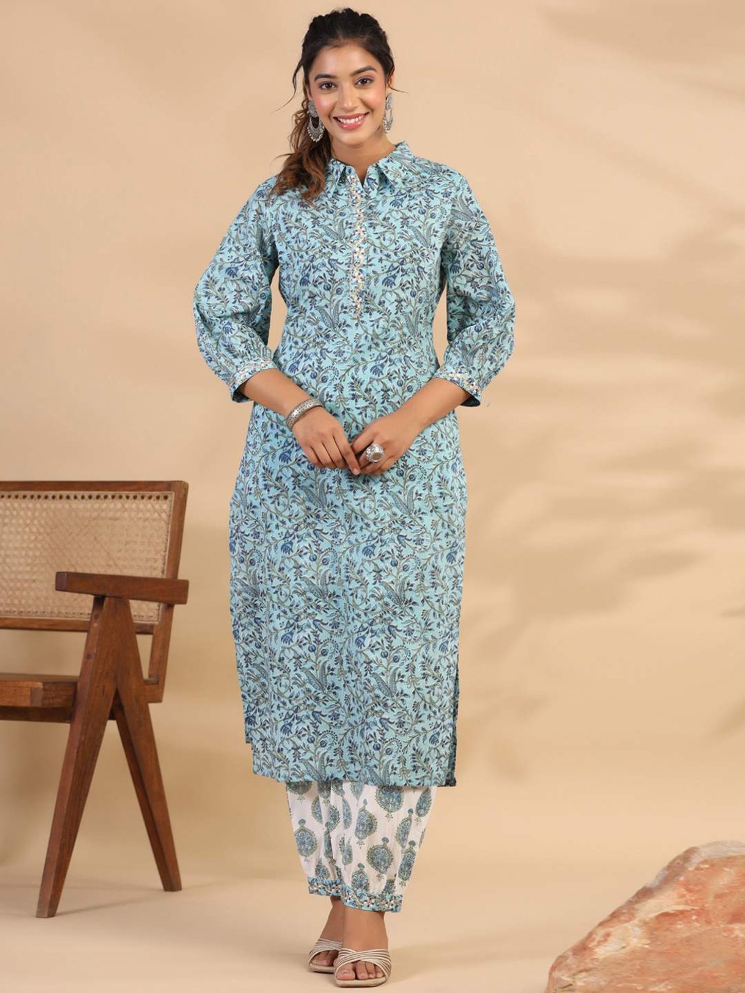 READIPRINT FASHIONS Blue & White Cotton Floral Print Kurta Salwaar Set
