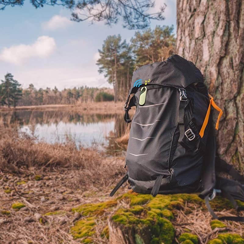 Key Finder Locator Phone Finder Item Locator Key Locator Bluetooth Smart Tracker for KeyPhoneWalletsPurseLuggageBackpackLaptopCameraUmbrella with APP Control Black ST04 Black