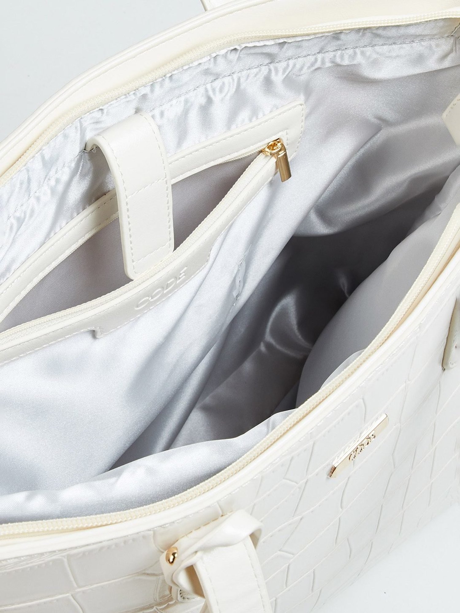 Code by Lifestyle White Textured Tote Bag