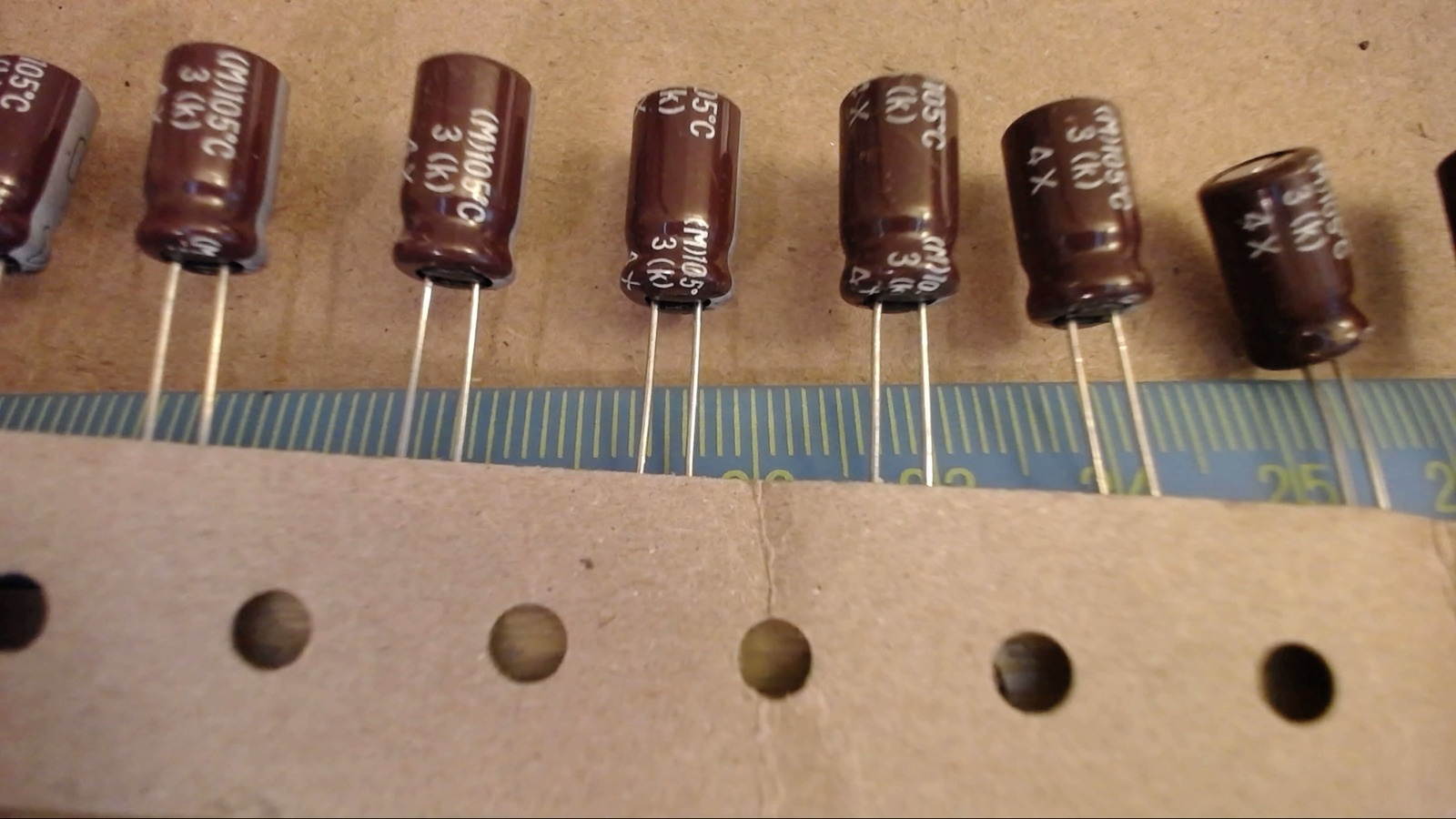 KME 330UF 6.3V Electrolytic Radial Capacitor New Lot Quantity-50