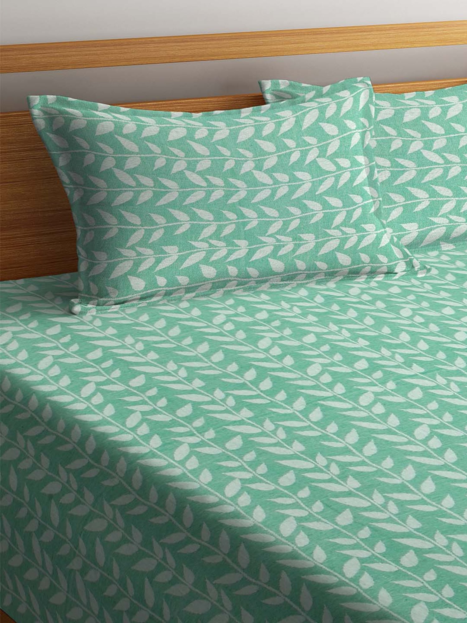 Klotthe Jacquard Collection Green 300 TC Bed Linen Set