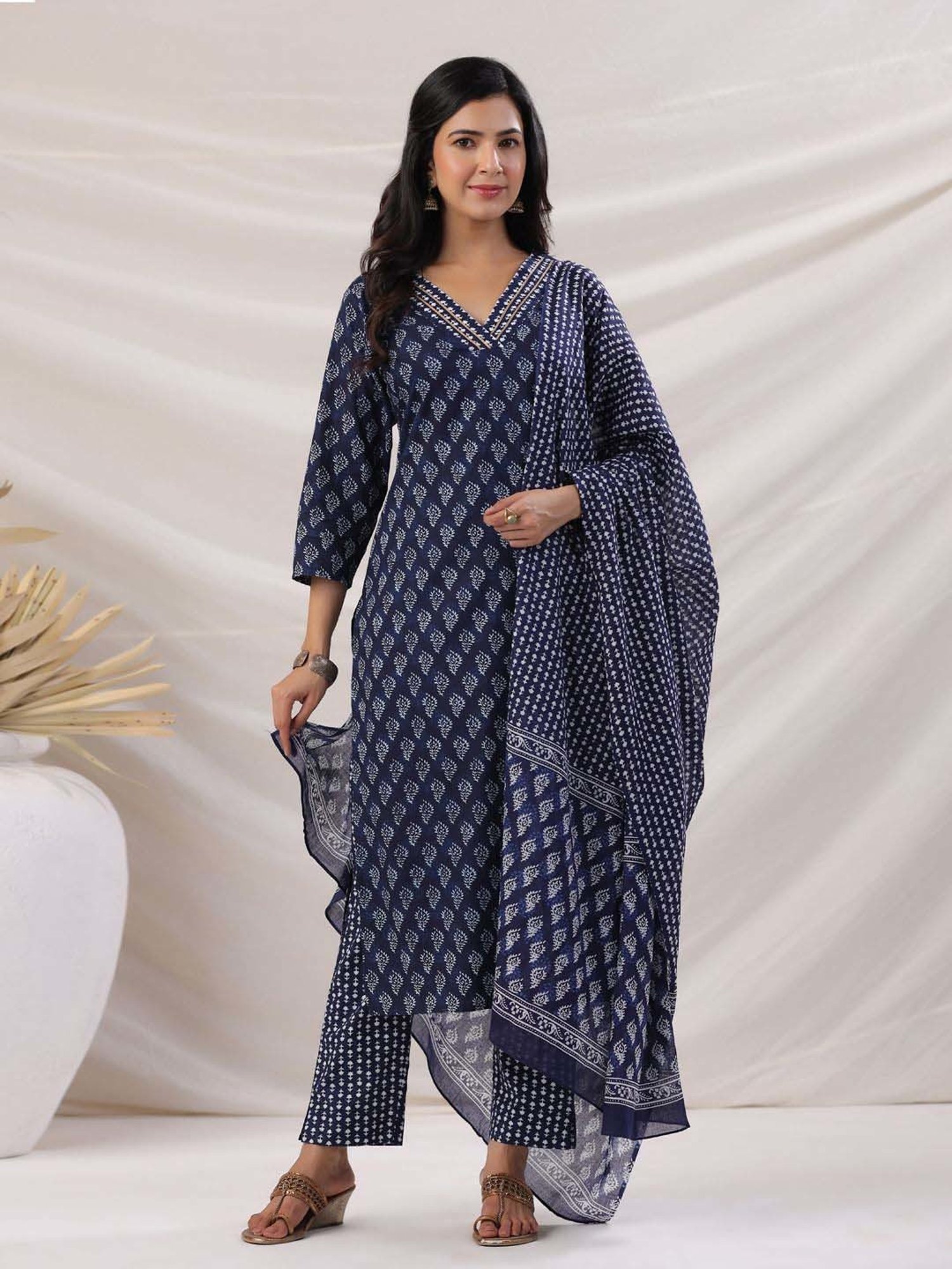 Janasya Navy Cotton Self Pattern Kurta & Pant Set with Dupatta