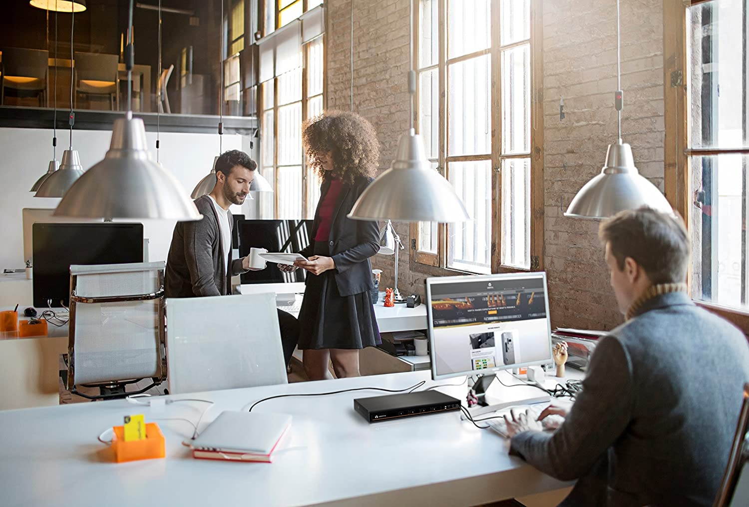 Vertiv Avocent 4-Port DisplayPort 4K Ultra HD KVM Switch (SV240D)