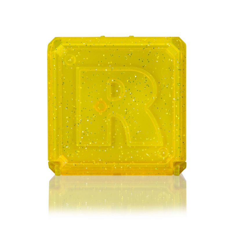 Roblox Celebrity Collection - Series 7 Mystery (Neon Yellow Assortment) (Includes Exclusive Virtual Item)