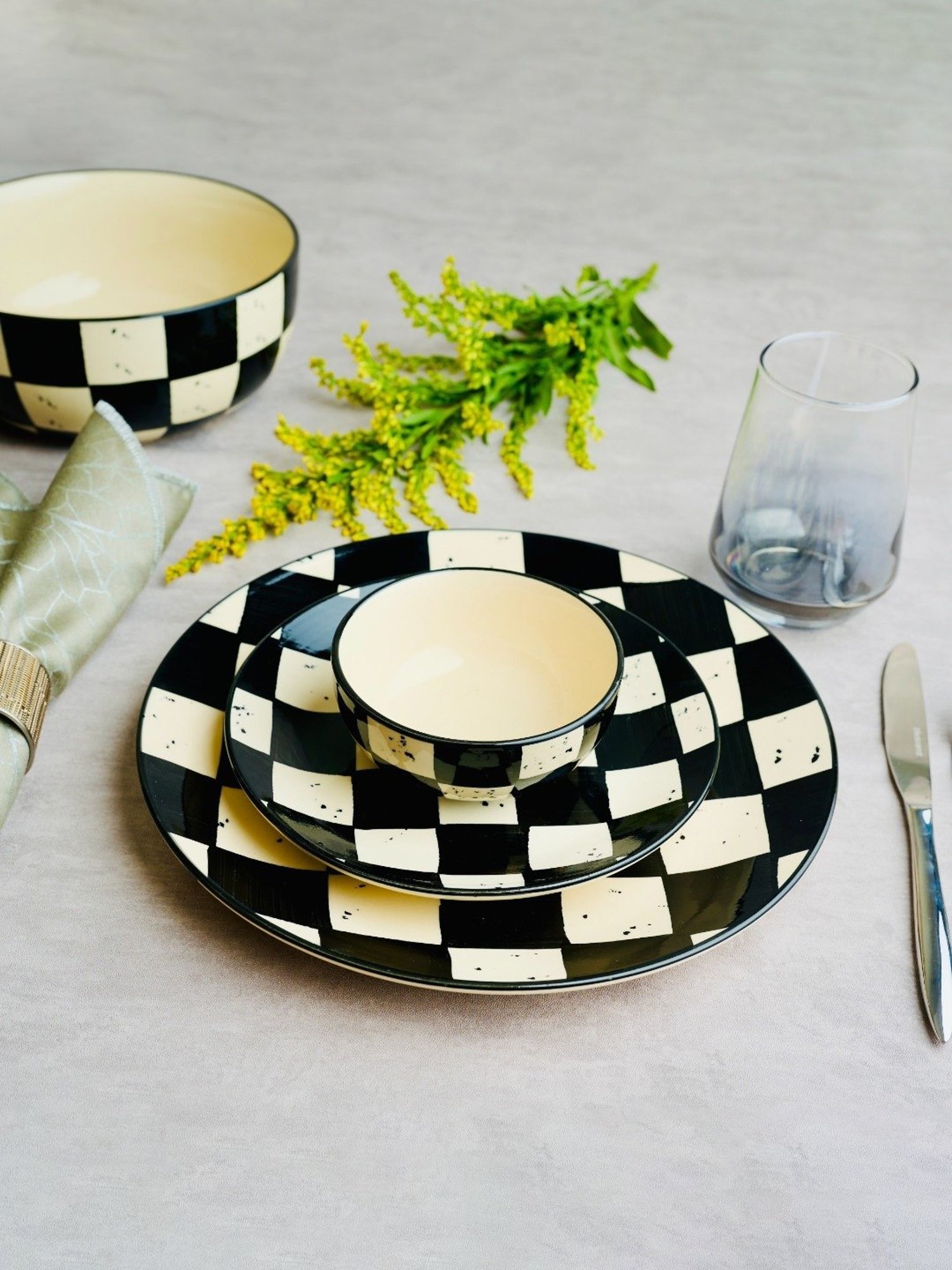 BlackCarrot Black Ceramic 21 Pcs Modern Dinner Set