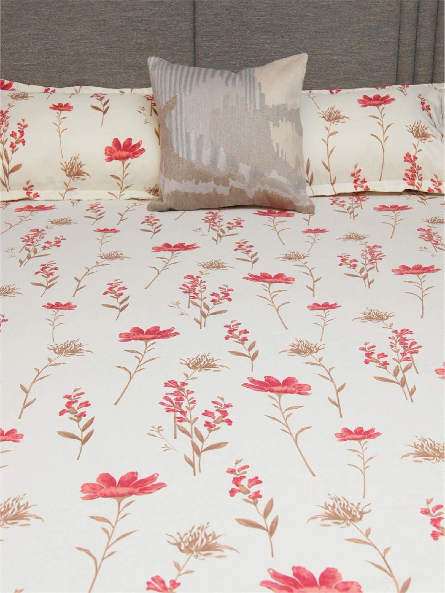 Urban Space Pomegranate Pink Cotton 200 TC Double Bedsheet with 2 Pillow Covers