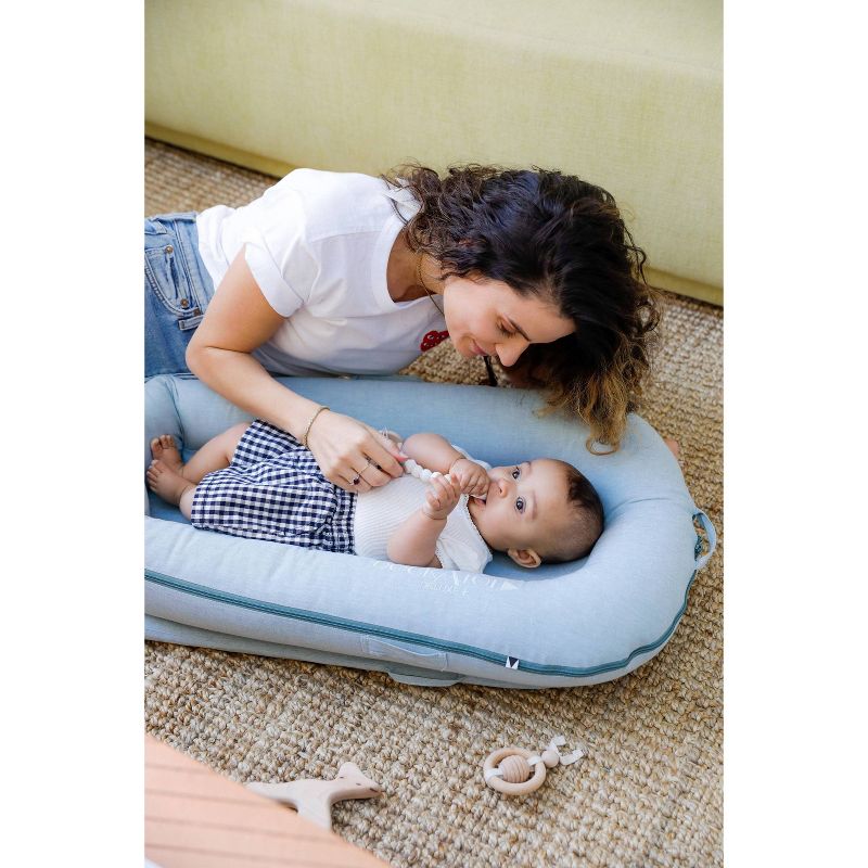 Simmons Kids' Silent Auto Gliding Elite Bassinet - Odyssey