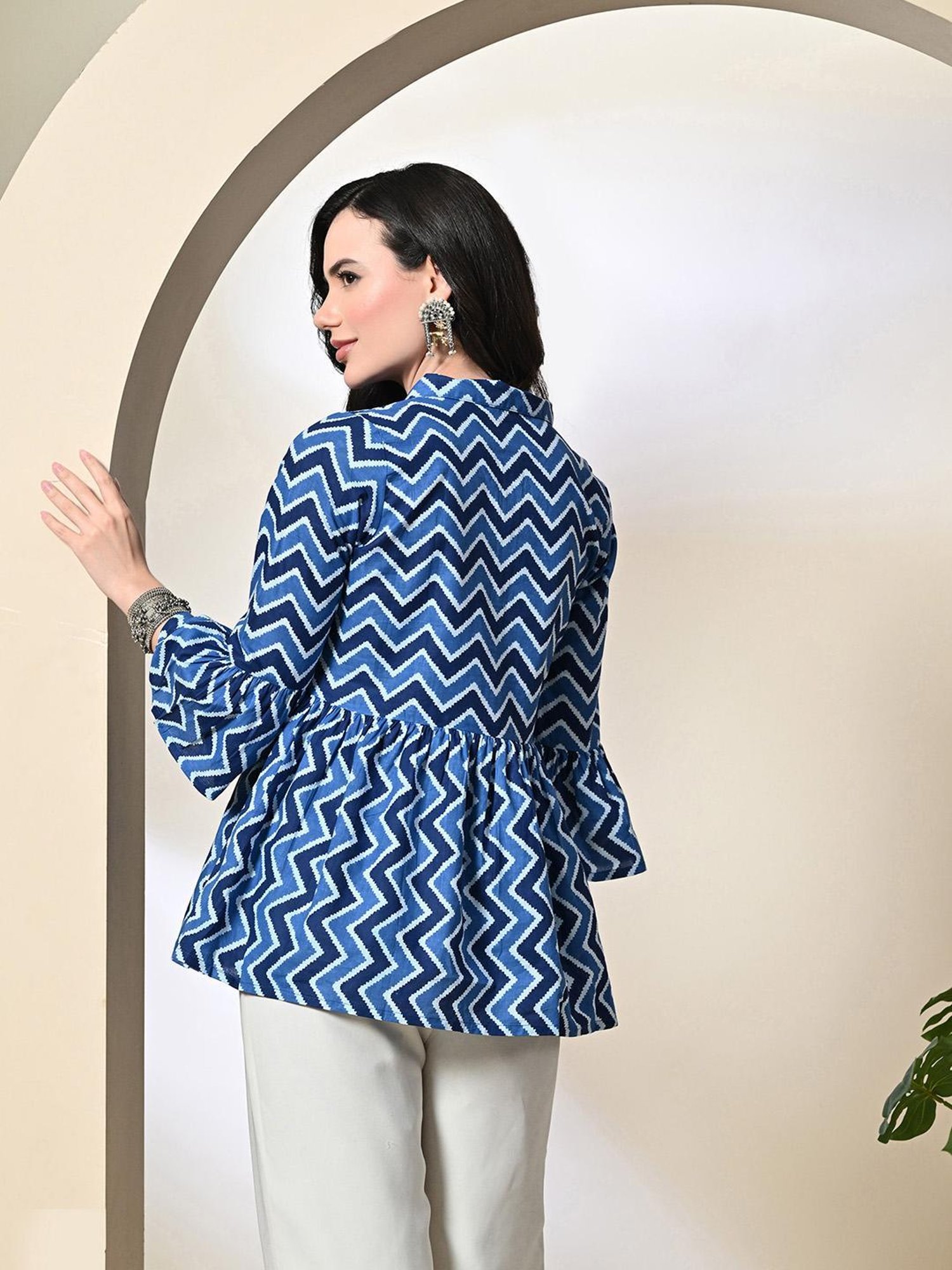 DECKEDUP Navy Cotton Printed Top