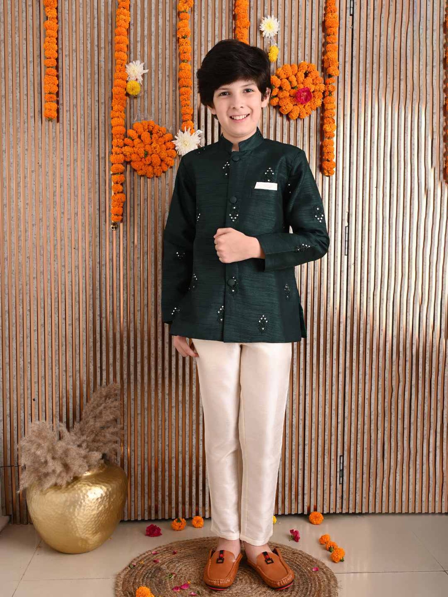 LilPicks Kids Green & White Embellished Full Sleeves Kurta Set