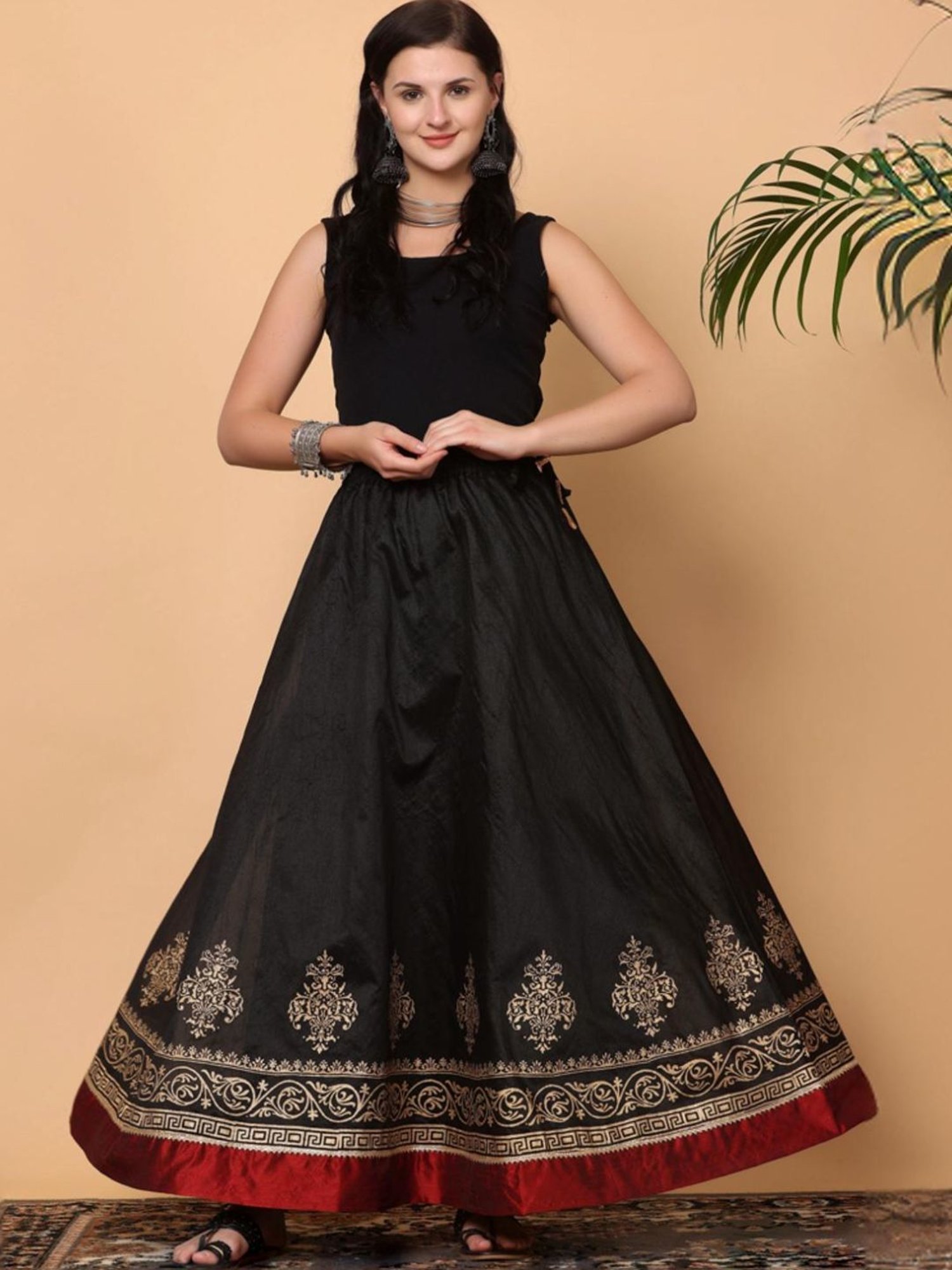 Kaanchie Nanggia Black Silk Printed Skirt