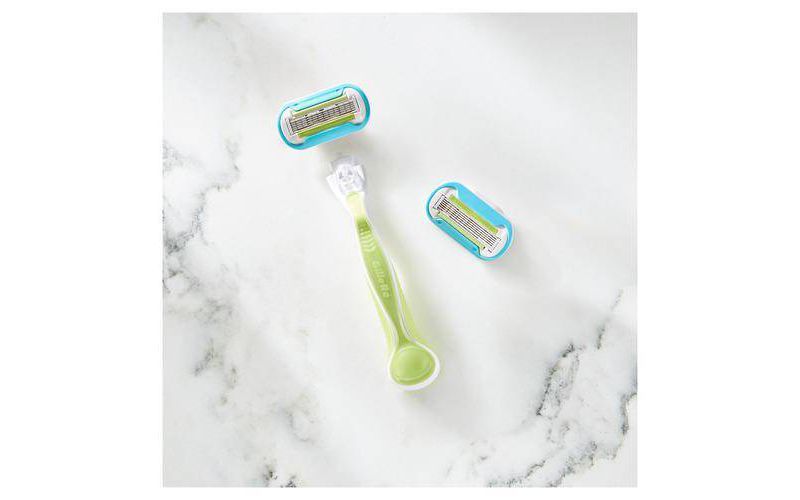 Venus Extra Smooth Green Women's Razor + 2 Razor Blade Refills