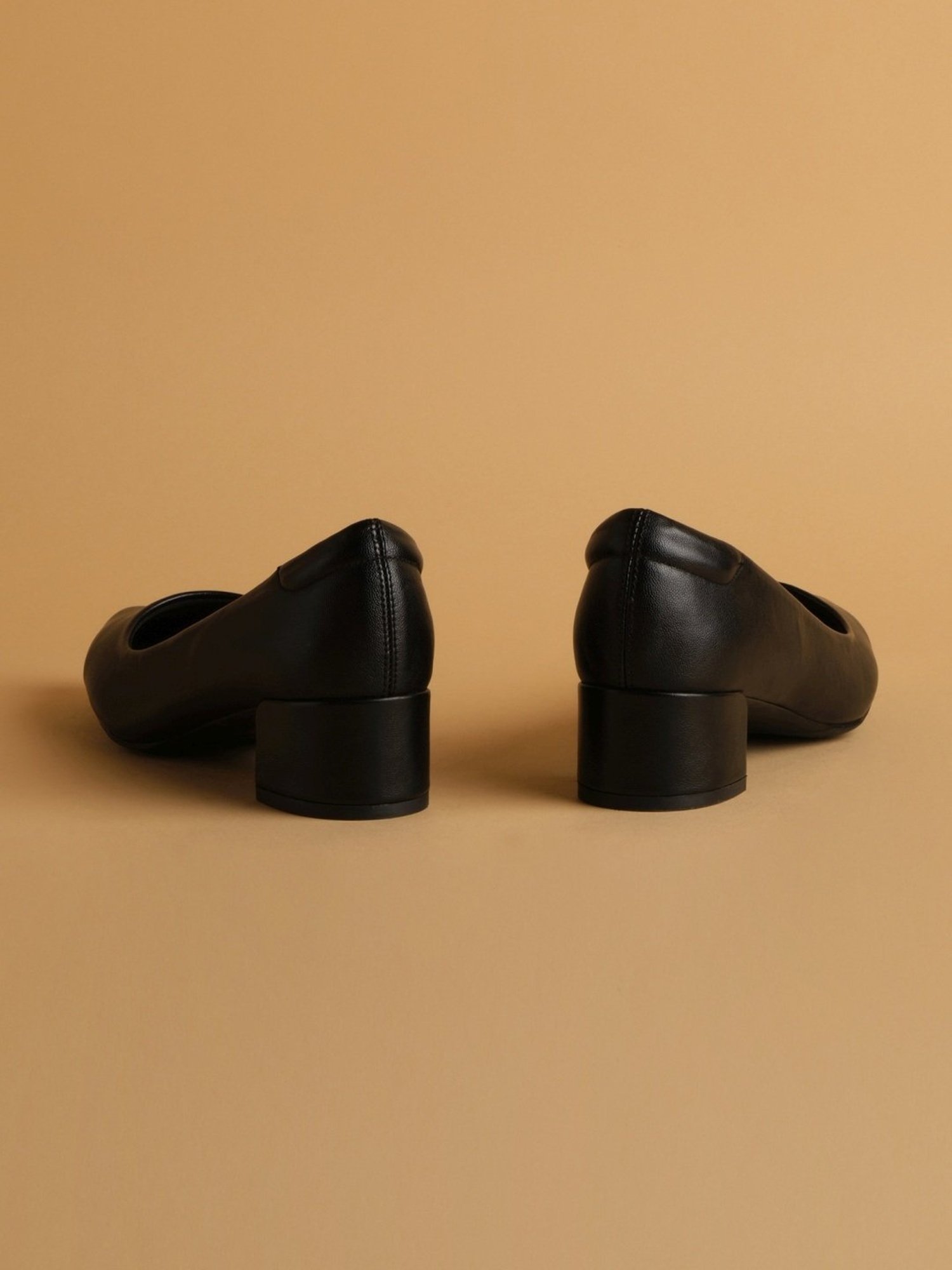 Eridani Women's Blake Black Formal Pumps