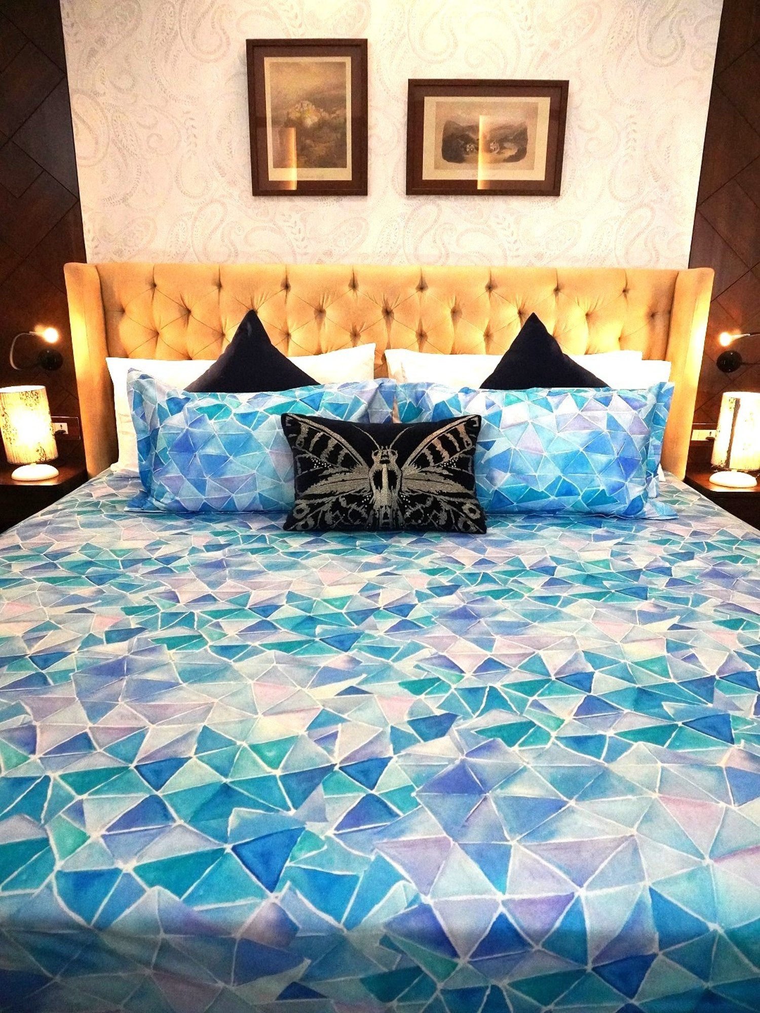 TARA Sparkling Homes Blue Luxury Cotton 350 TC Bed Sheet with 2 Pillow Covers