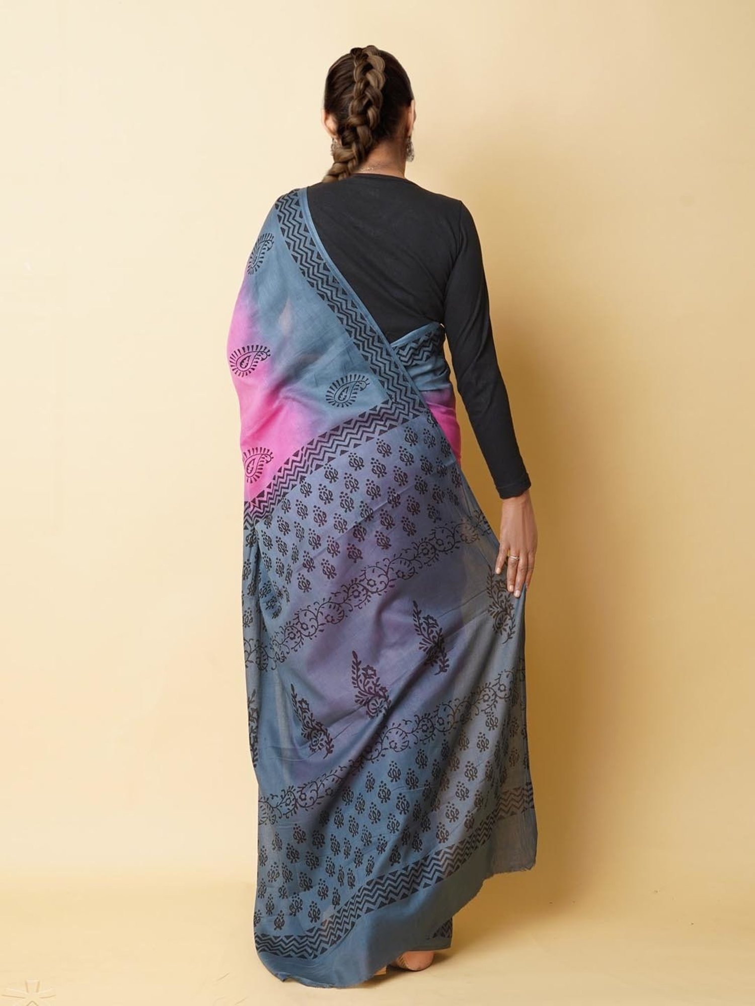Unnati Silks Pink & Grey Cotton Printed Saree With Unstitched Blouse