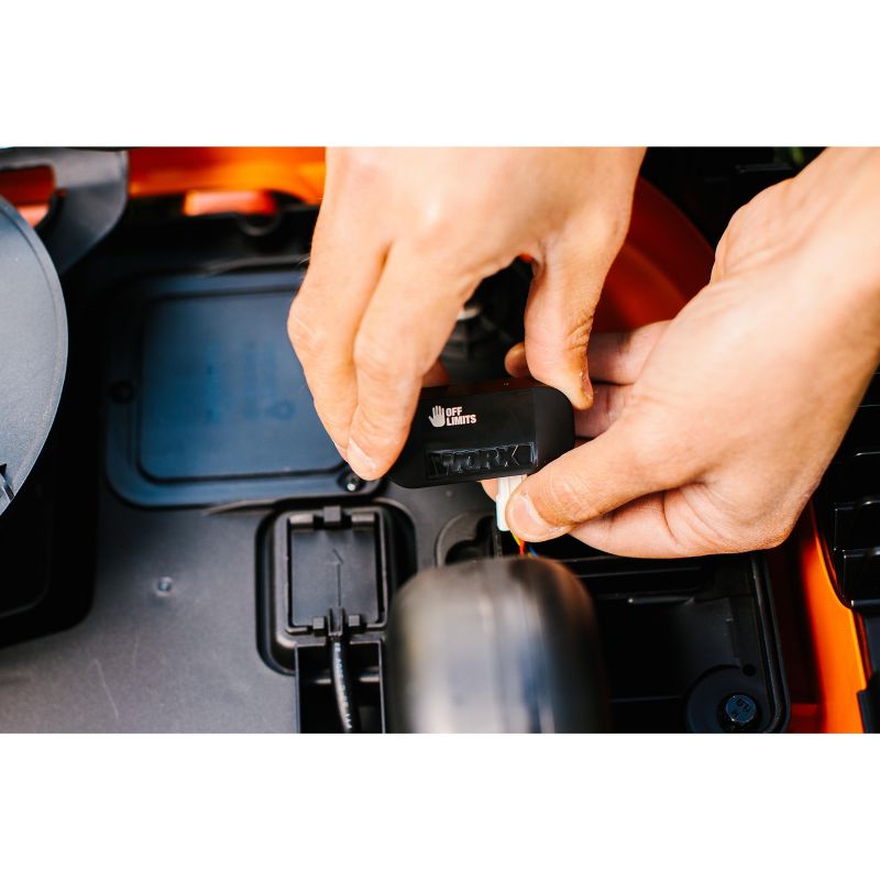 14" 120 Volts, 60Hz, 8 Amp, 960 Watts Corded Electric Lawnmower - Green - Earthwise