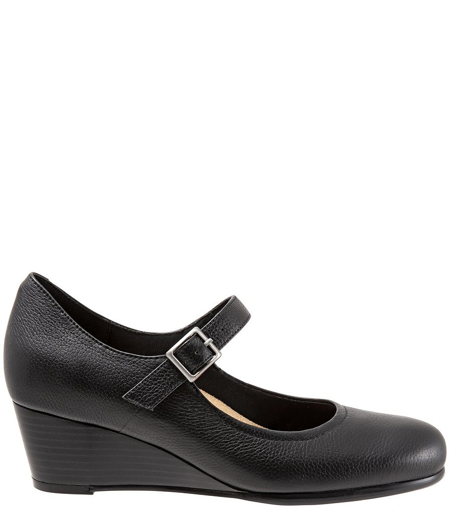 Trotters Willow Mary Jane Wedge Pumps