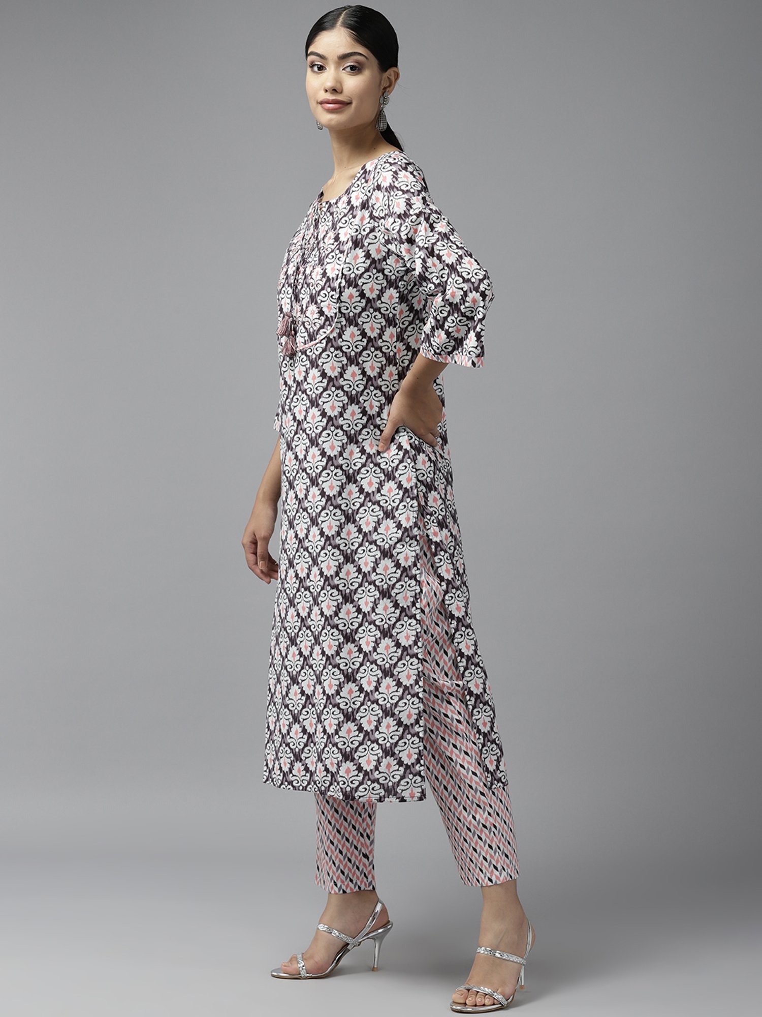 Prakrti Grey Cotton Printed Kurta With Pant & Dupatta