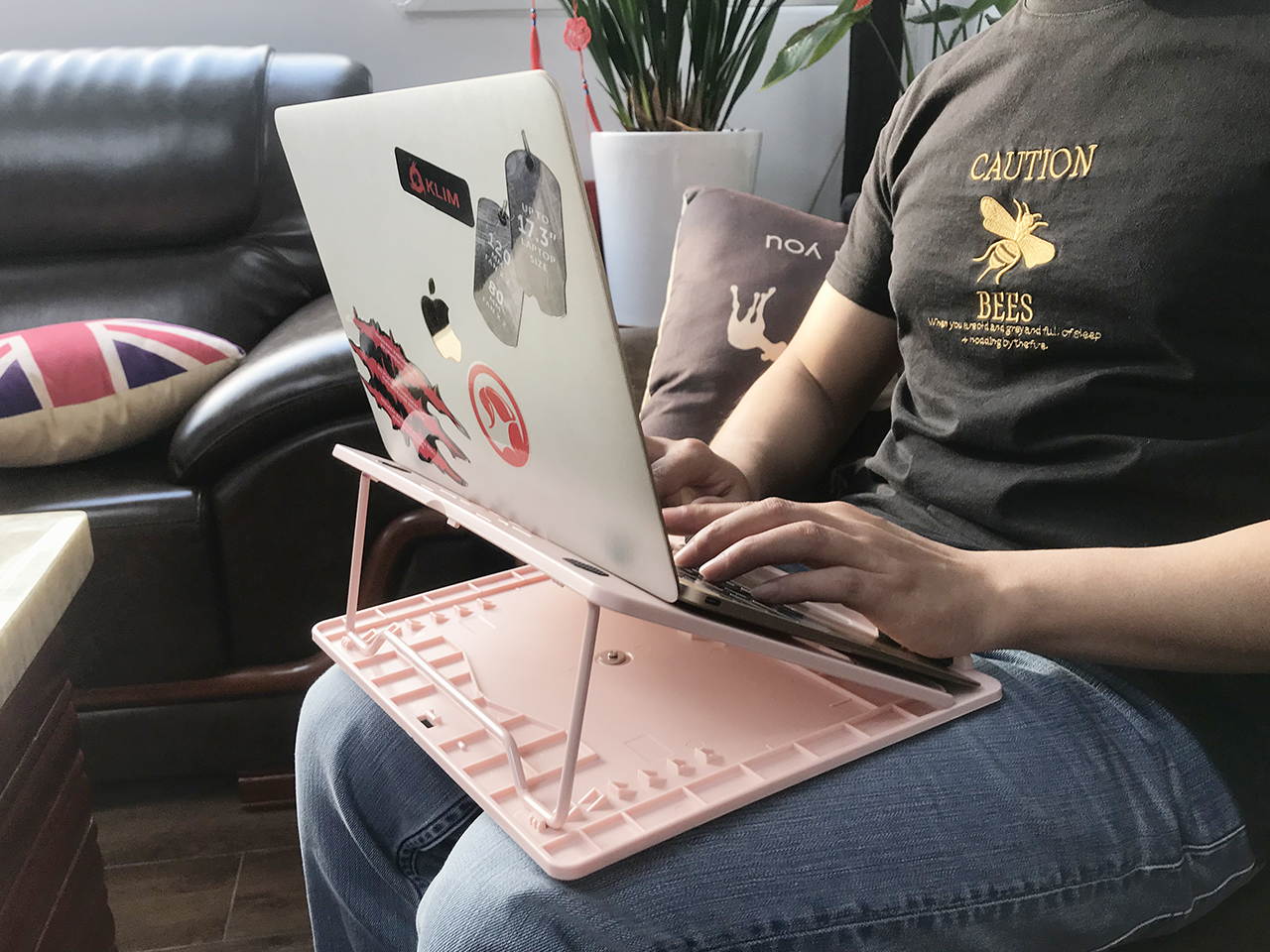 AICHESON 360&deg; Swivel Laptop Stand, Adjustable Height Portable Laptops Riser, Ergonomic Ventilated Rotatable Laptop Computer Holder Base, Pink