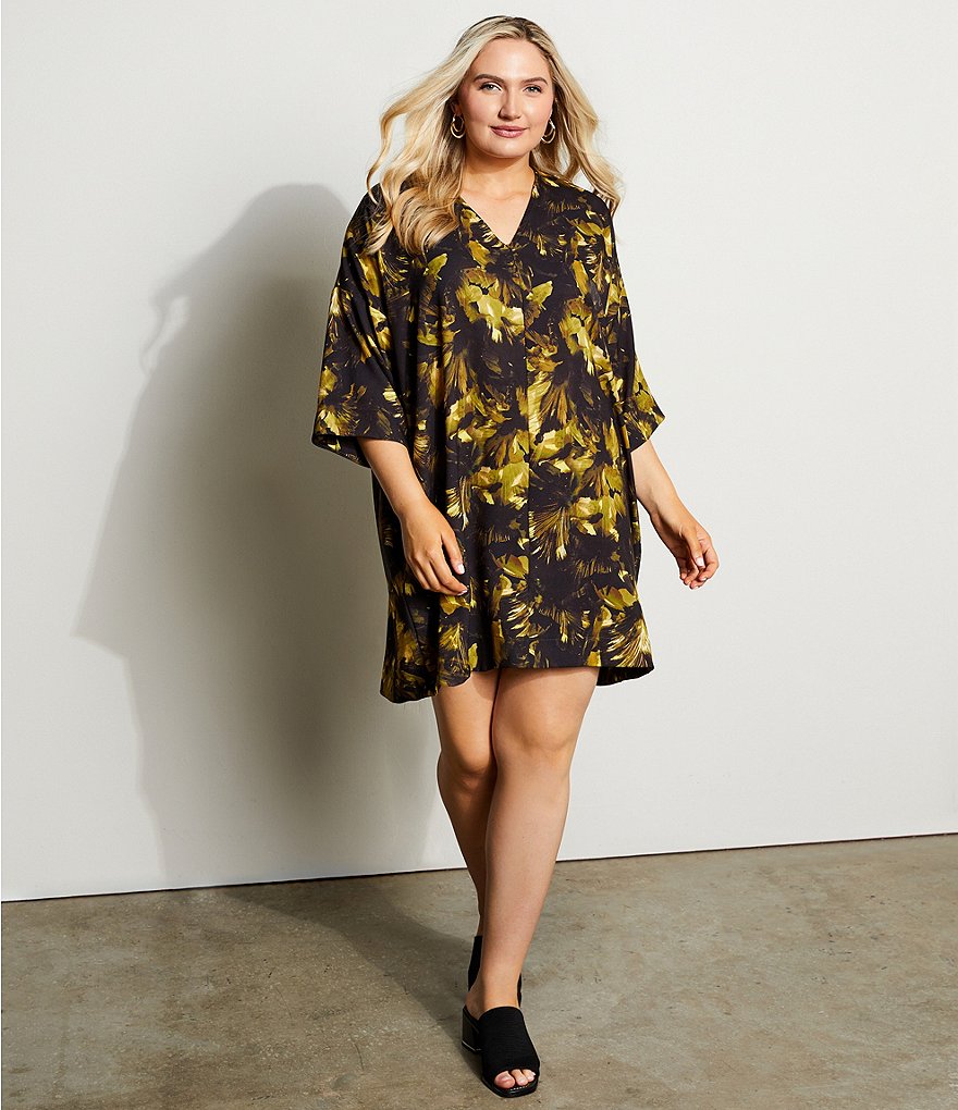 Jkara Plus V-Neck Short Sleeve Beaded Bodice Capelet Gown