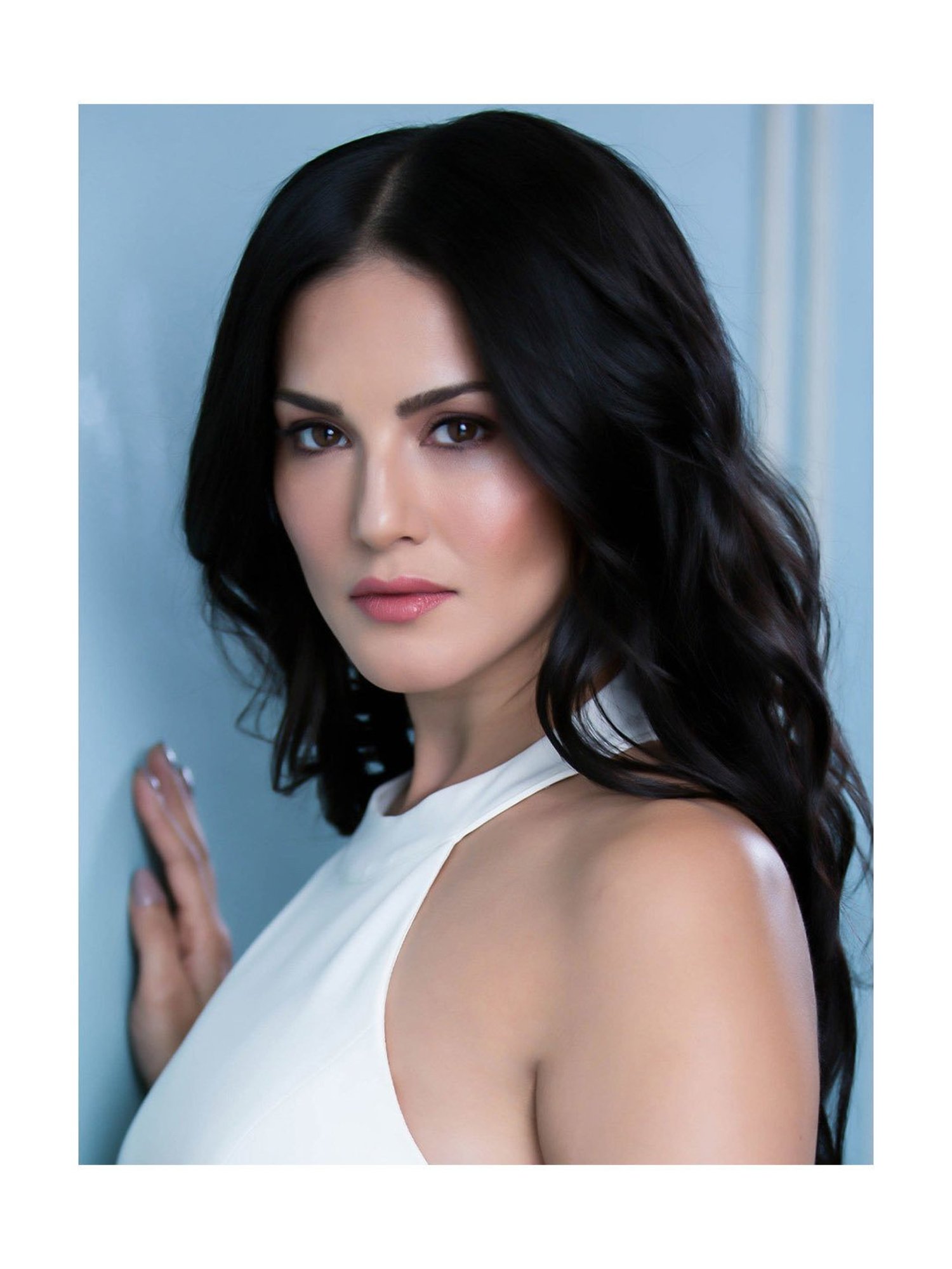 StarStruck By Sunny Leone Intense Matte Lip Color & Lip Liner Baby Doll