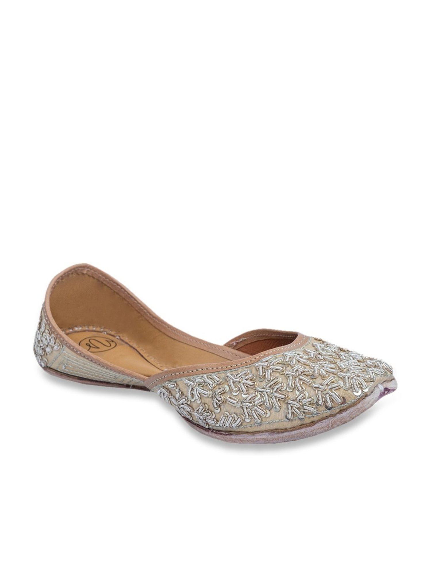 NR by Nidhi Rathi Women's Gold Ethnic Juttis