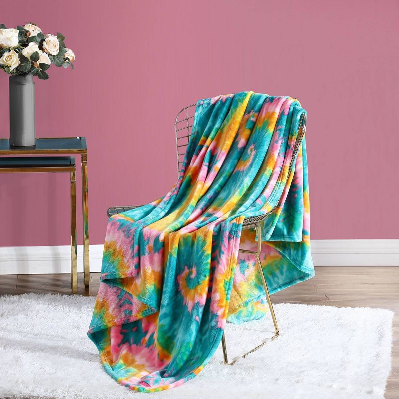 50"x70" Tie Dye Love Throw Blanket - Betseyville