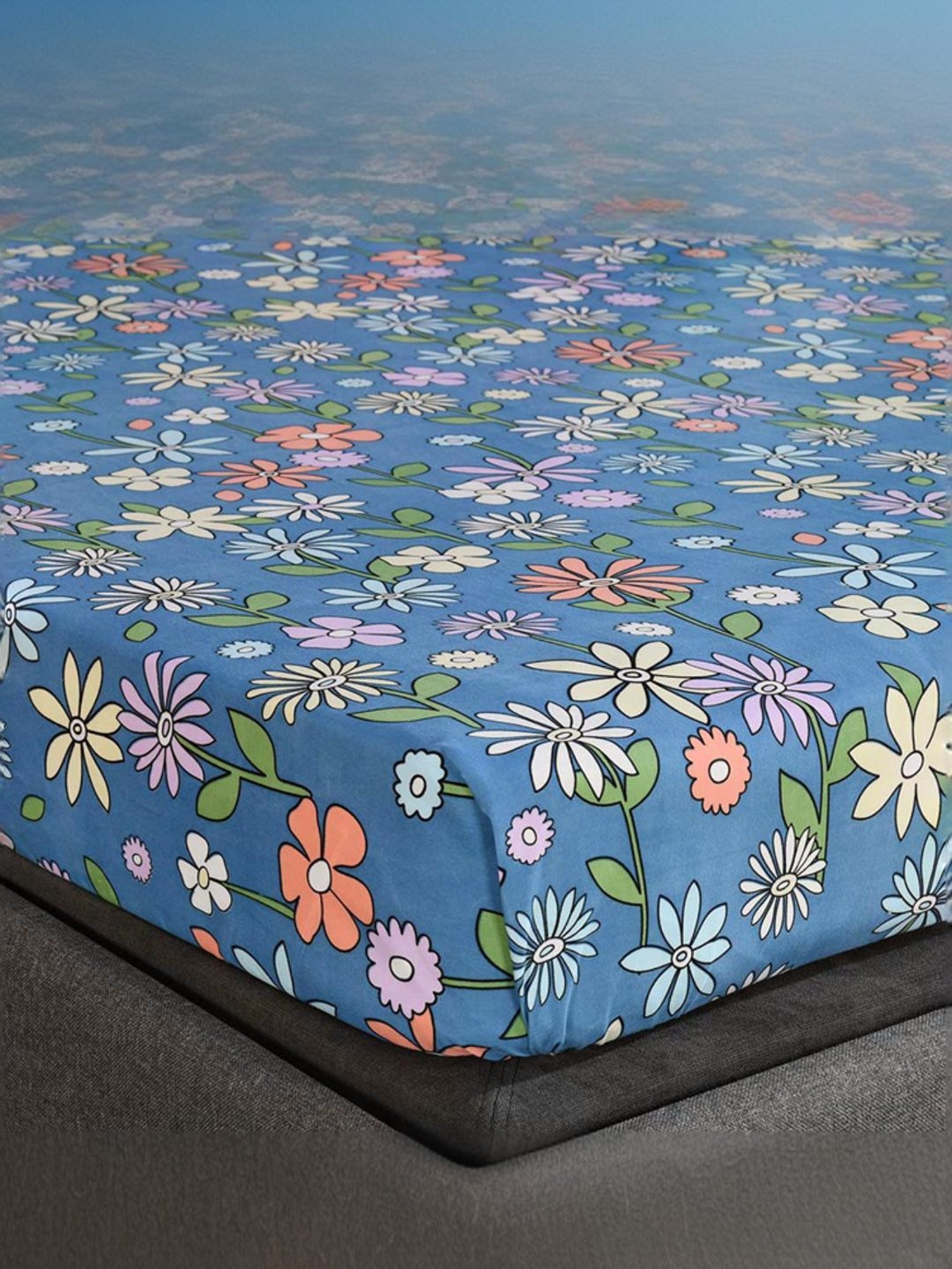 @Home Aurora Blue 130 GSM Polyester Double Bedsheet with 2 Pillow Covers