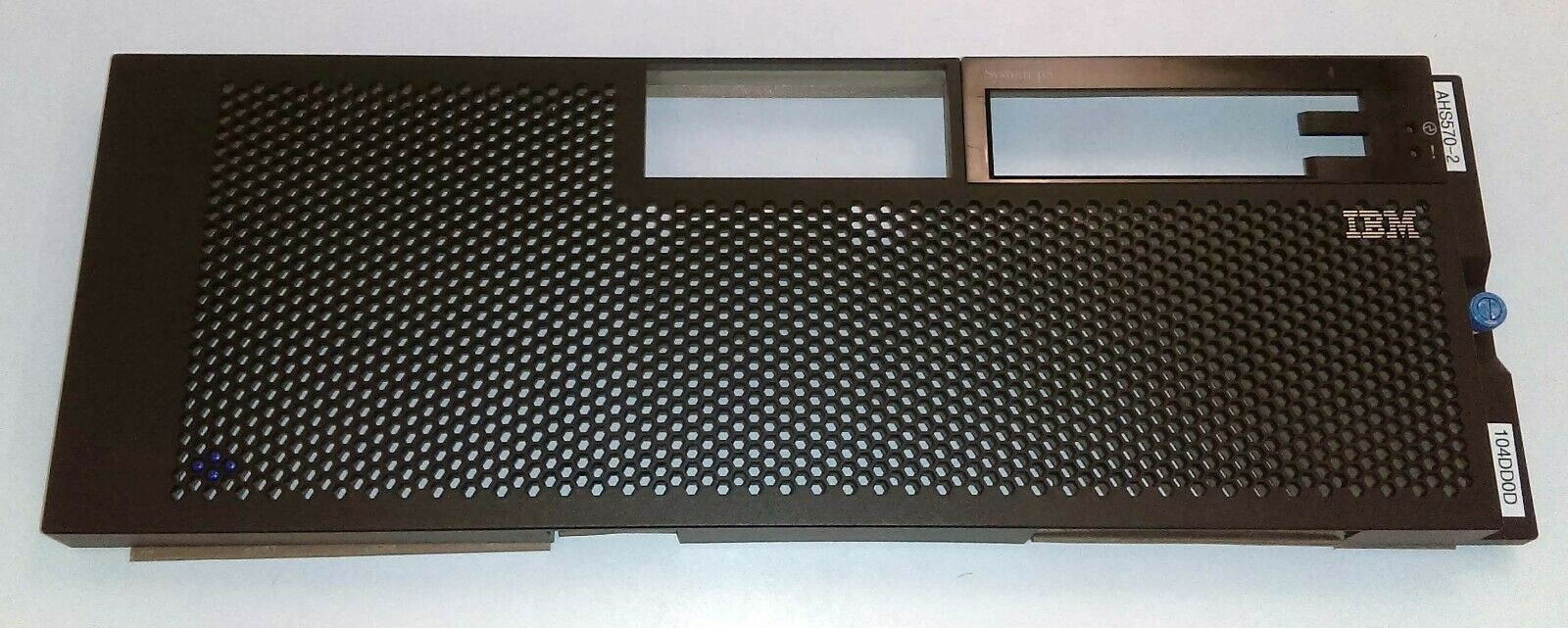 IBM 9116-561 System p5 560Q Front Bezel  -- 28A-1