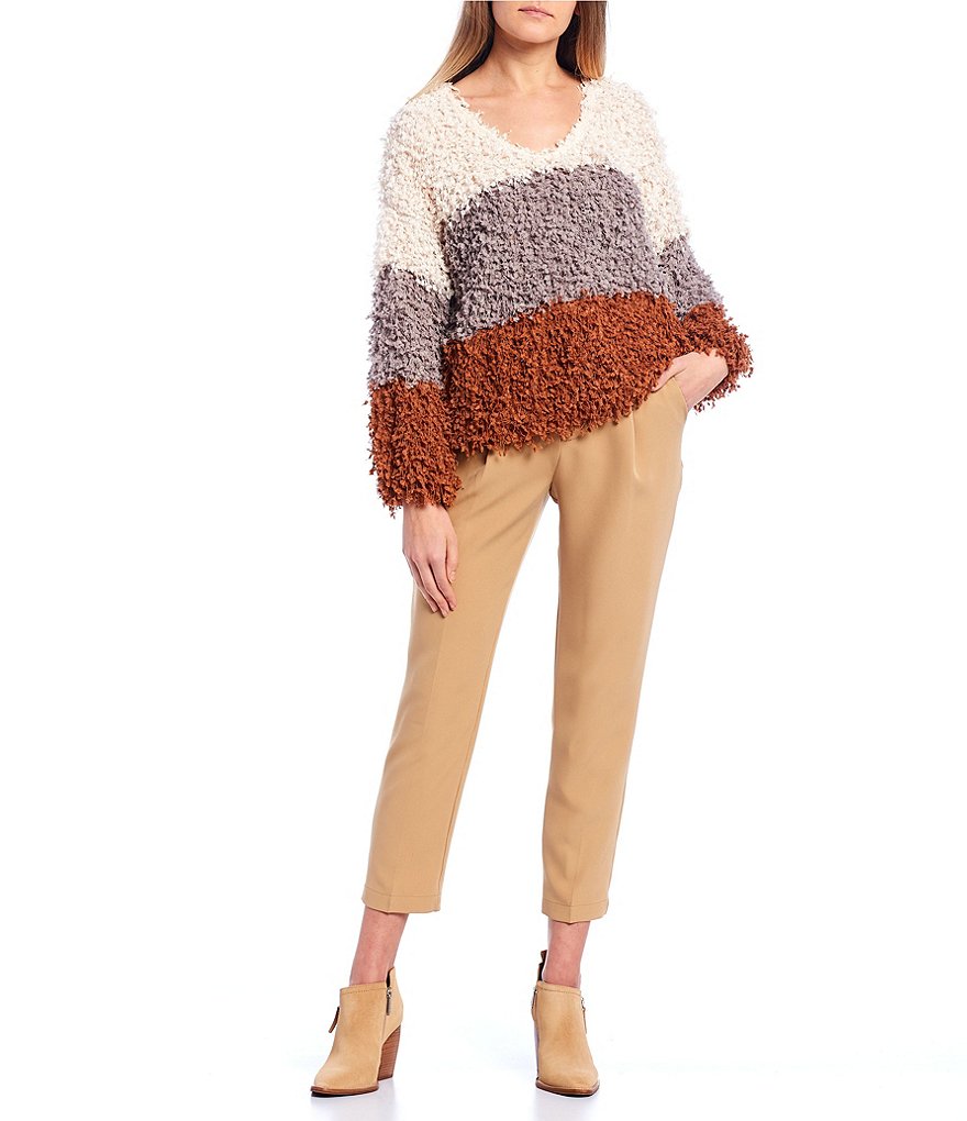 GB Round Neck Fuzzy Eyelash Sweater