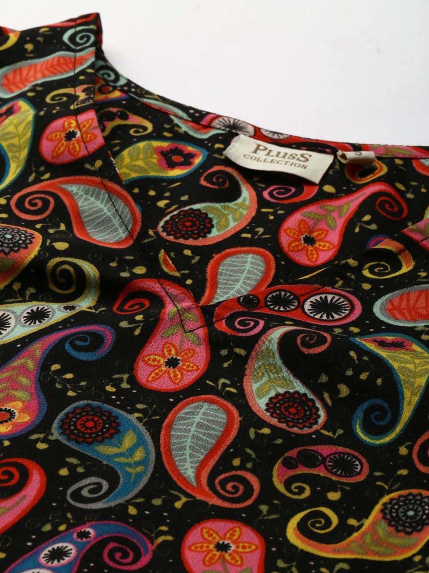 Melon by PlusS Black Paisley Print Top