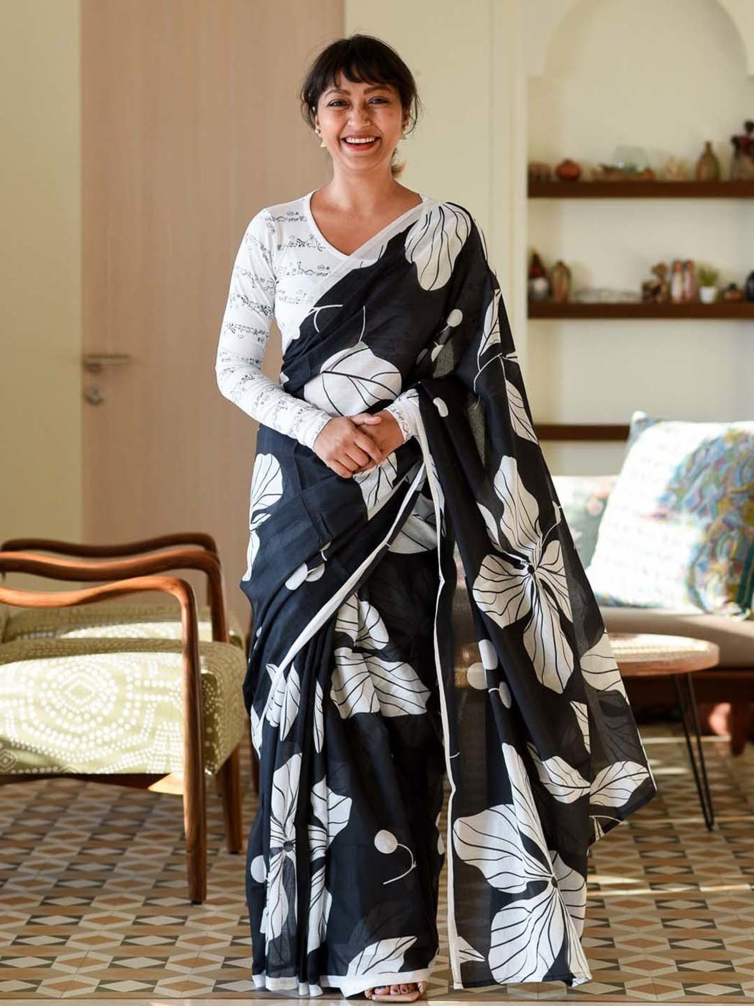 Suta Black & White Pure Cotton Printed Saree