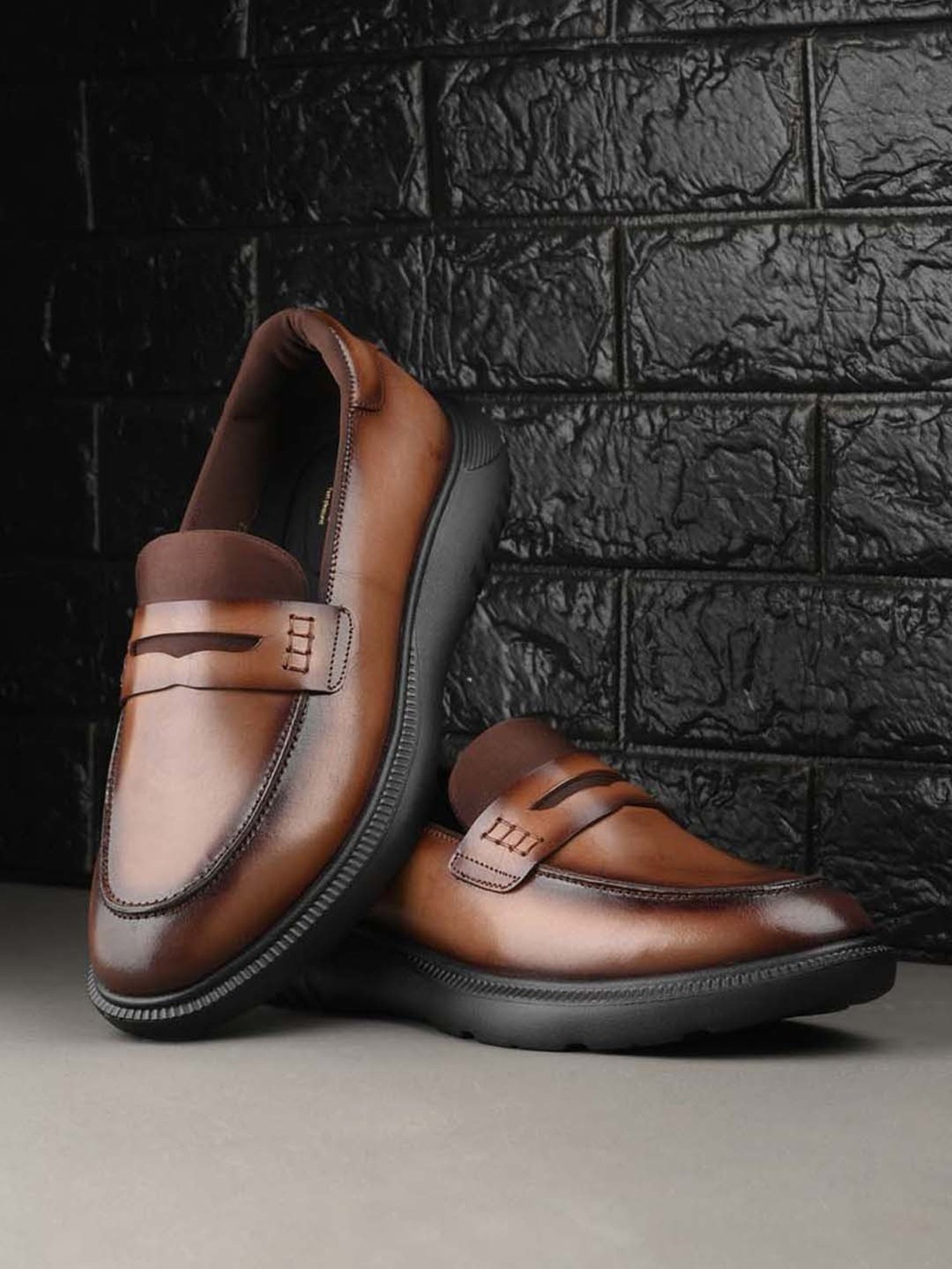 Hitz Men's Tan Formal Loafers