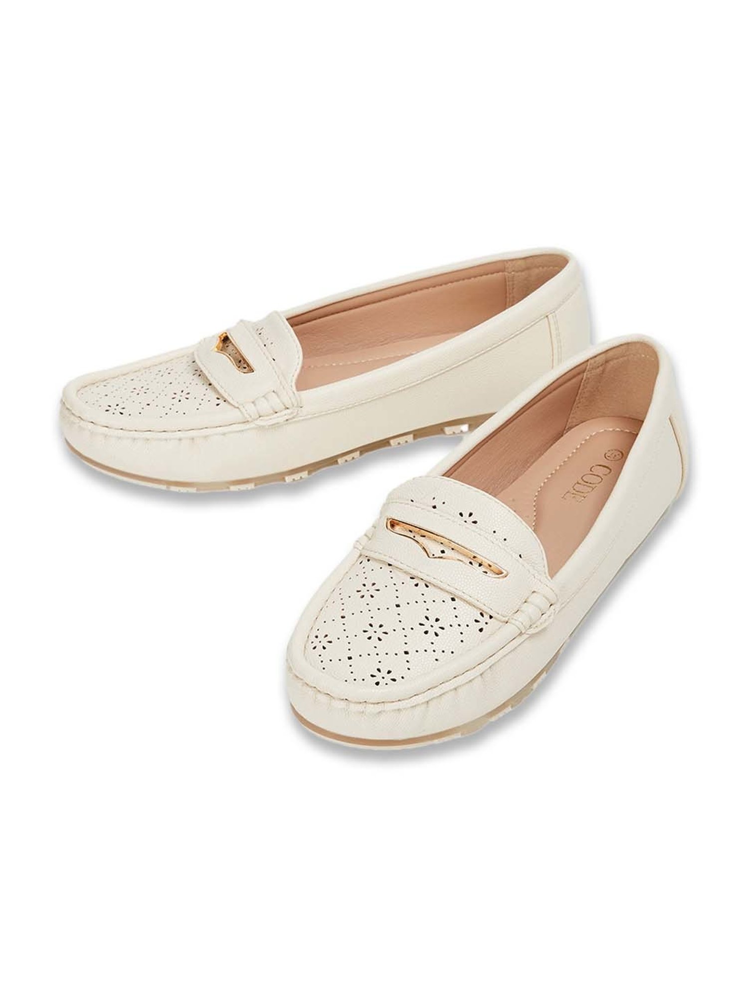 Code by Lifestyle Women's Off White Casual Loafers
