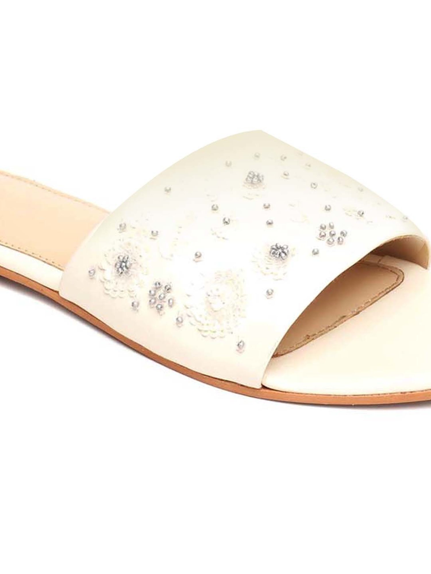 W Women's Wharmony White Casual Sandals