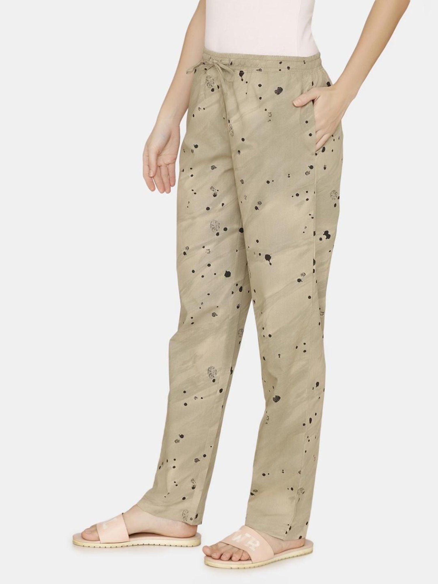Coucou by Zivame Beige Printed Pajamas