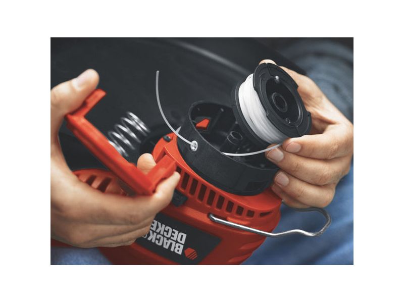 Black & Decker ST7700 4.4 Amp 13 in. 2-in-1 Straight Shaft Electric String Trimmer / Edger